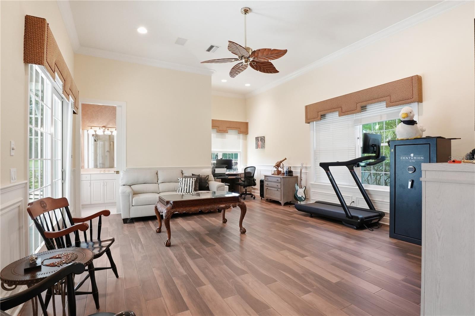 402 MACEWEN DR