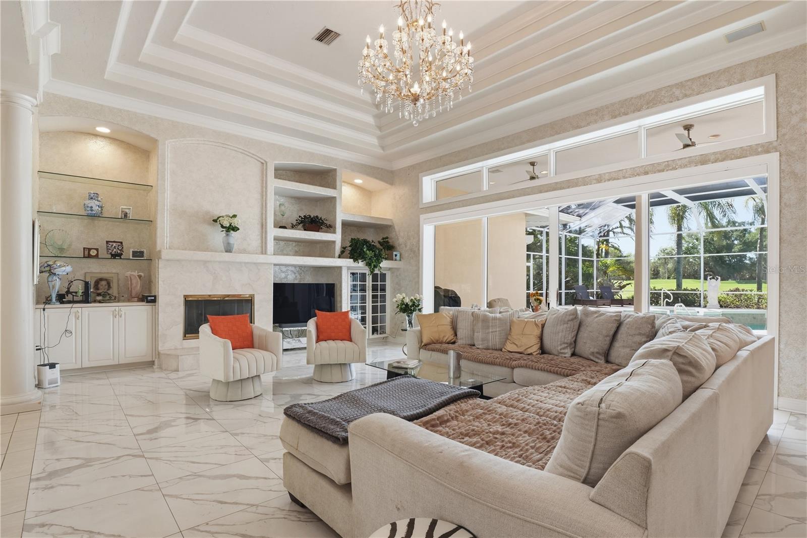 402 MACEWEN DR