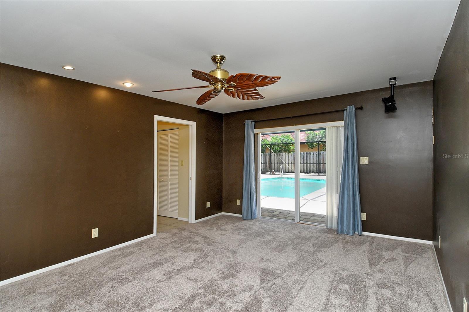 3140 ESPANOLA DR