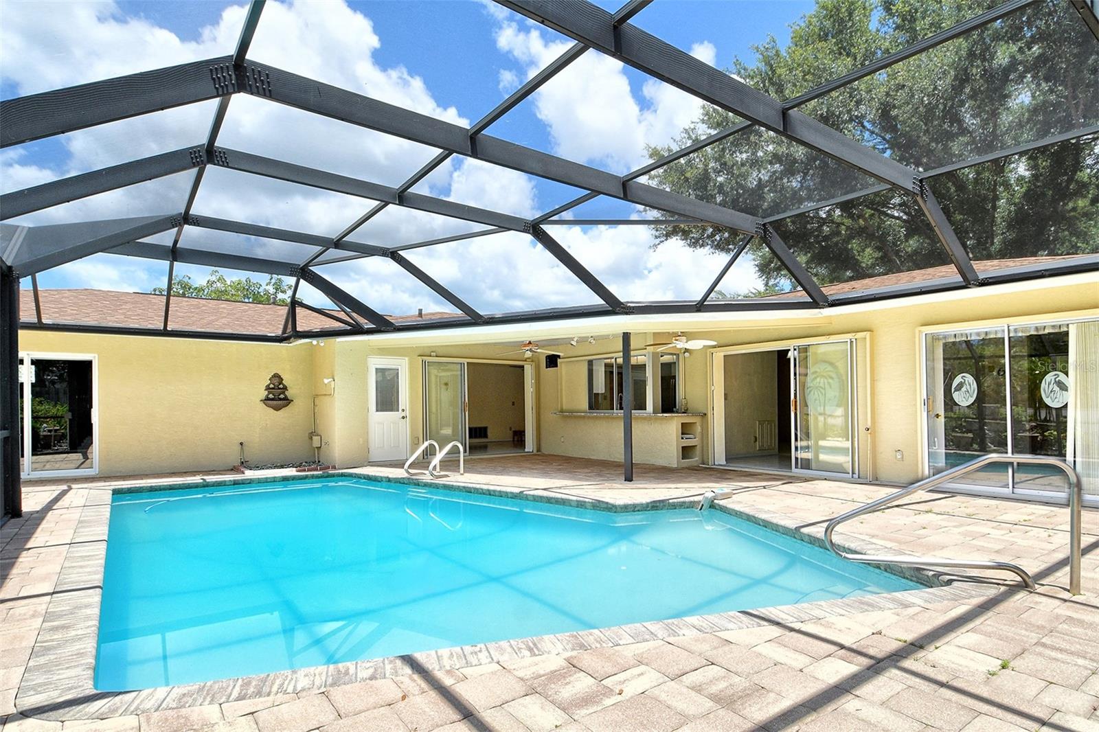 3140 ESPANOLA DR