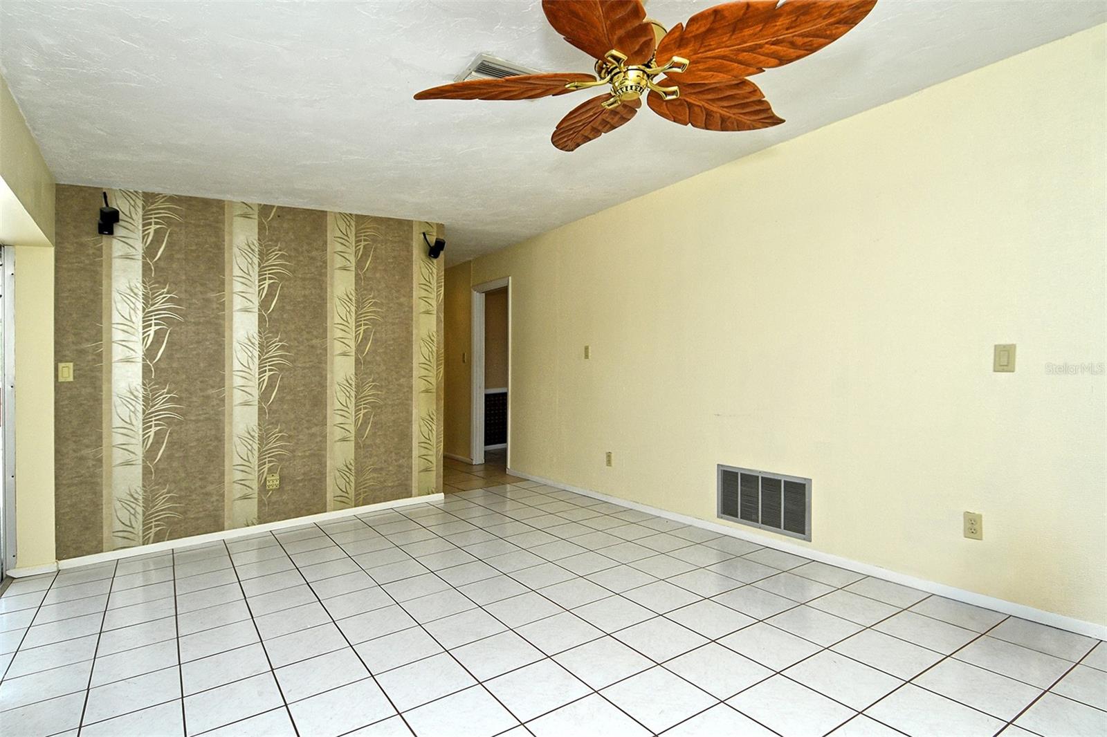 3140 ESPANOLA DR