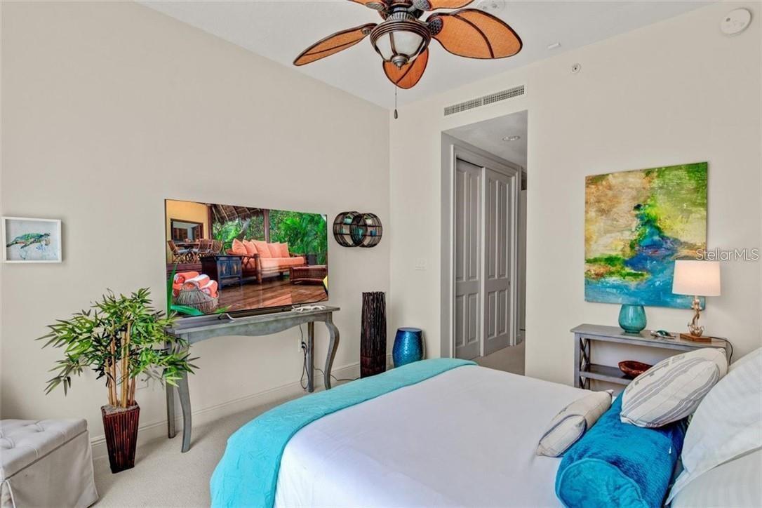 1300 BENJAMIN FRANKLIN DR #301