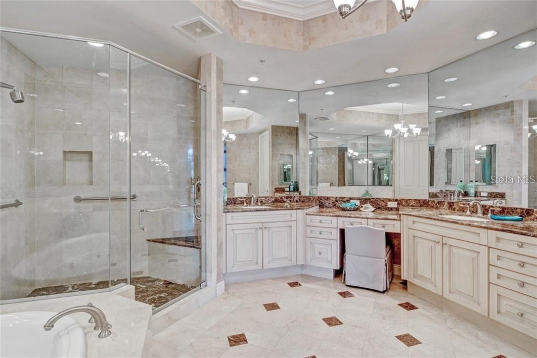 1300 BENJAMIN FRANKLIN DR #301