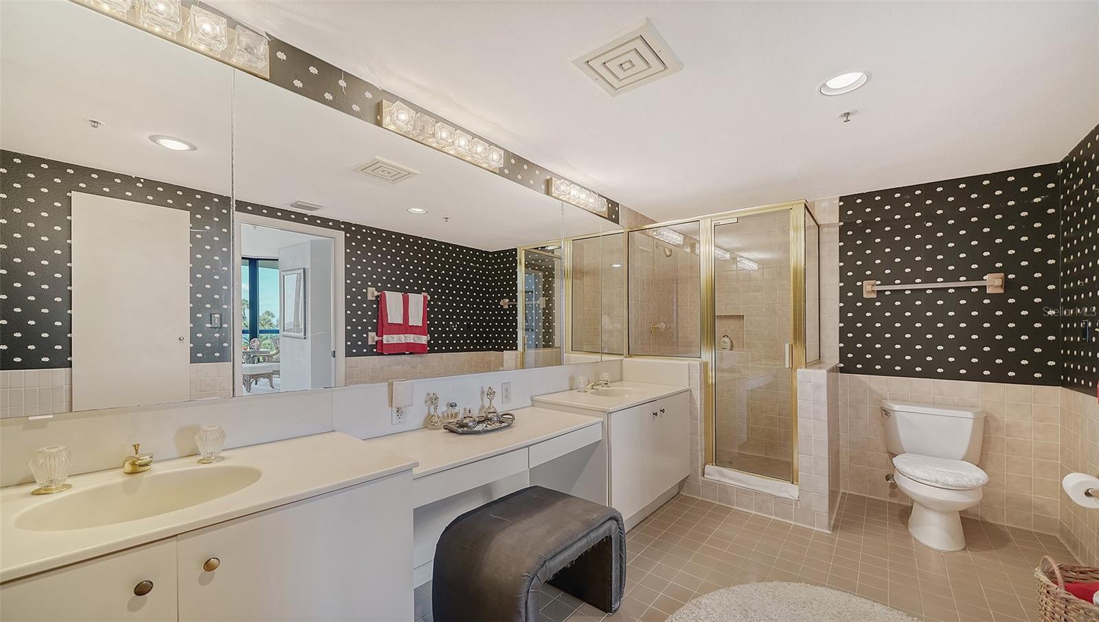 2110 HARBOURSIDE DR #523