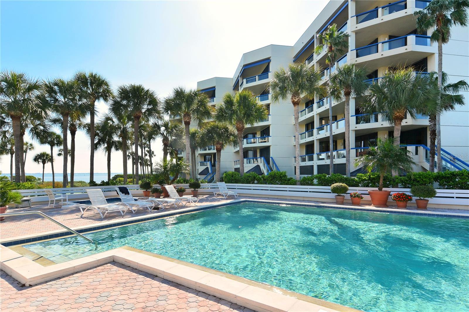 2110 HARBOURSIDE DR #523