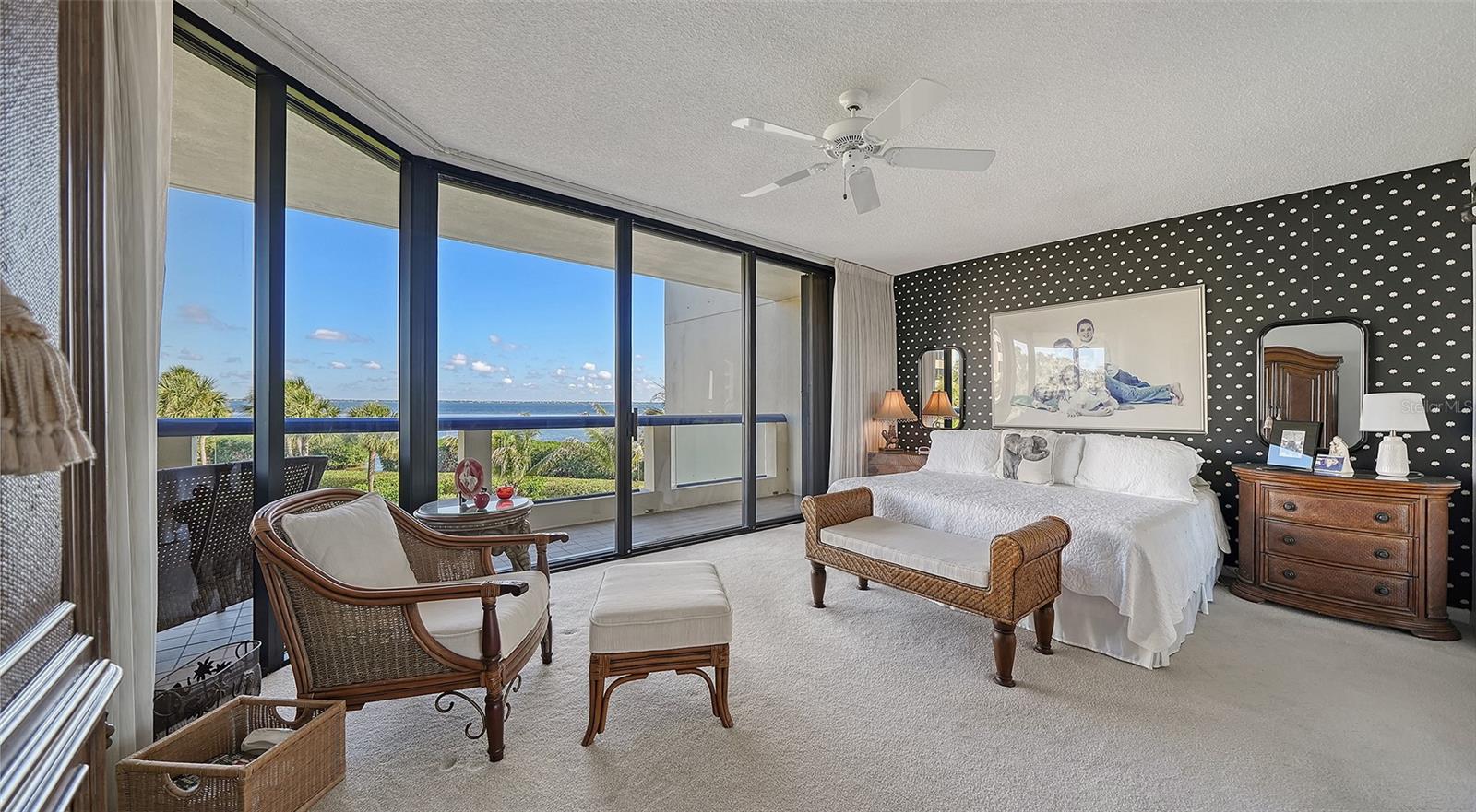 2110 HARBOURSIDE DR #523