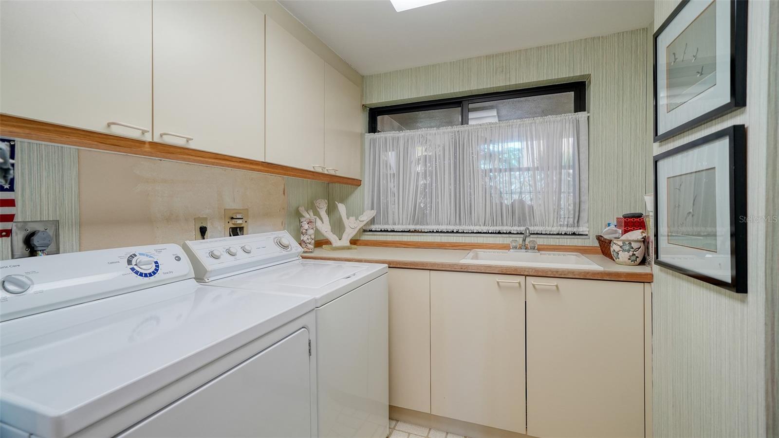 2110 HARBOURSIDE DR #523