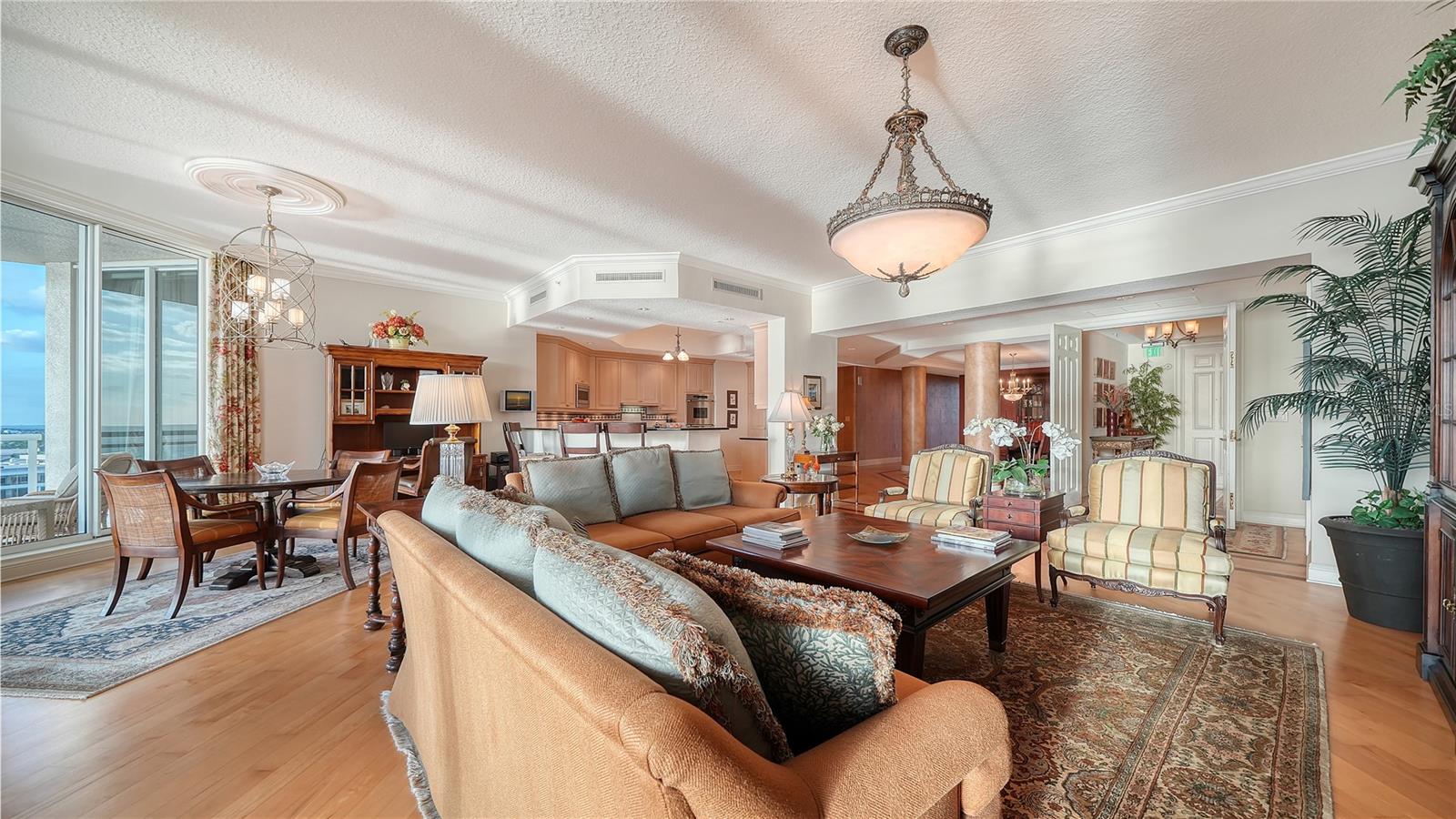 1300 BENJAMIN FRANKLIN DR #1003