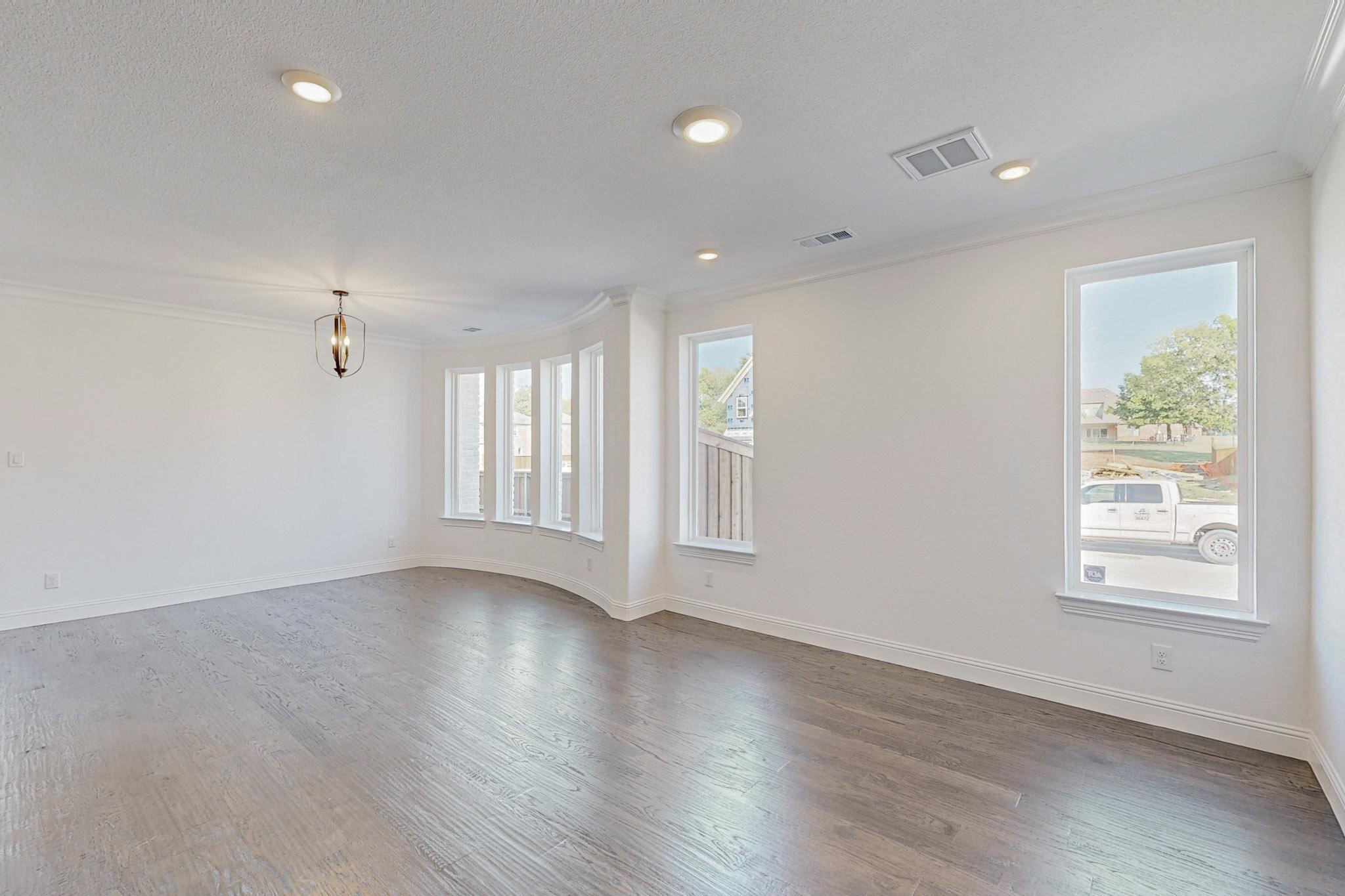 2916 Shadybrook Drive