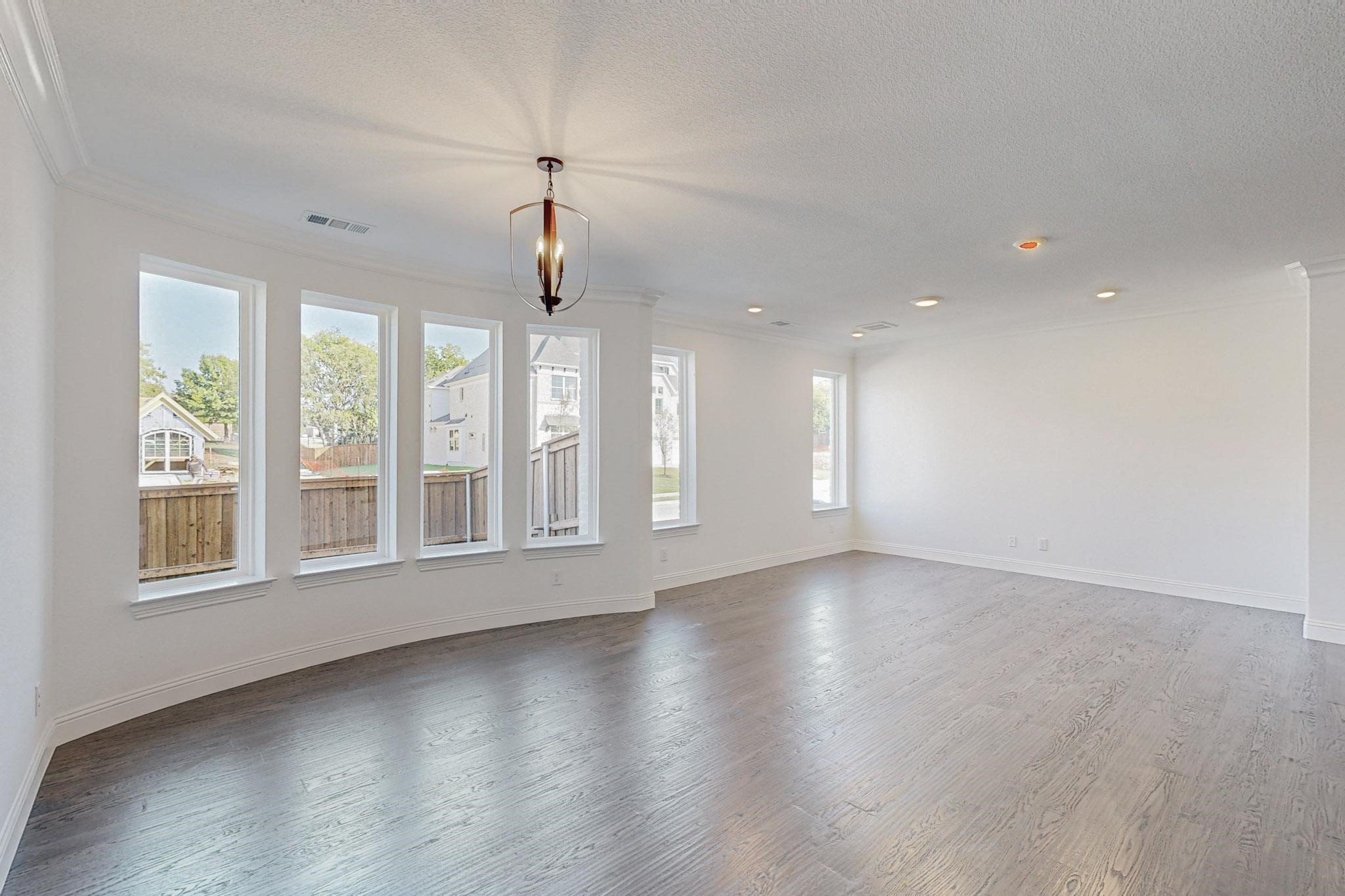 2916 Shadybrook Drive