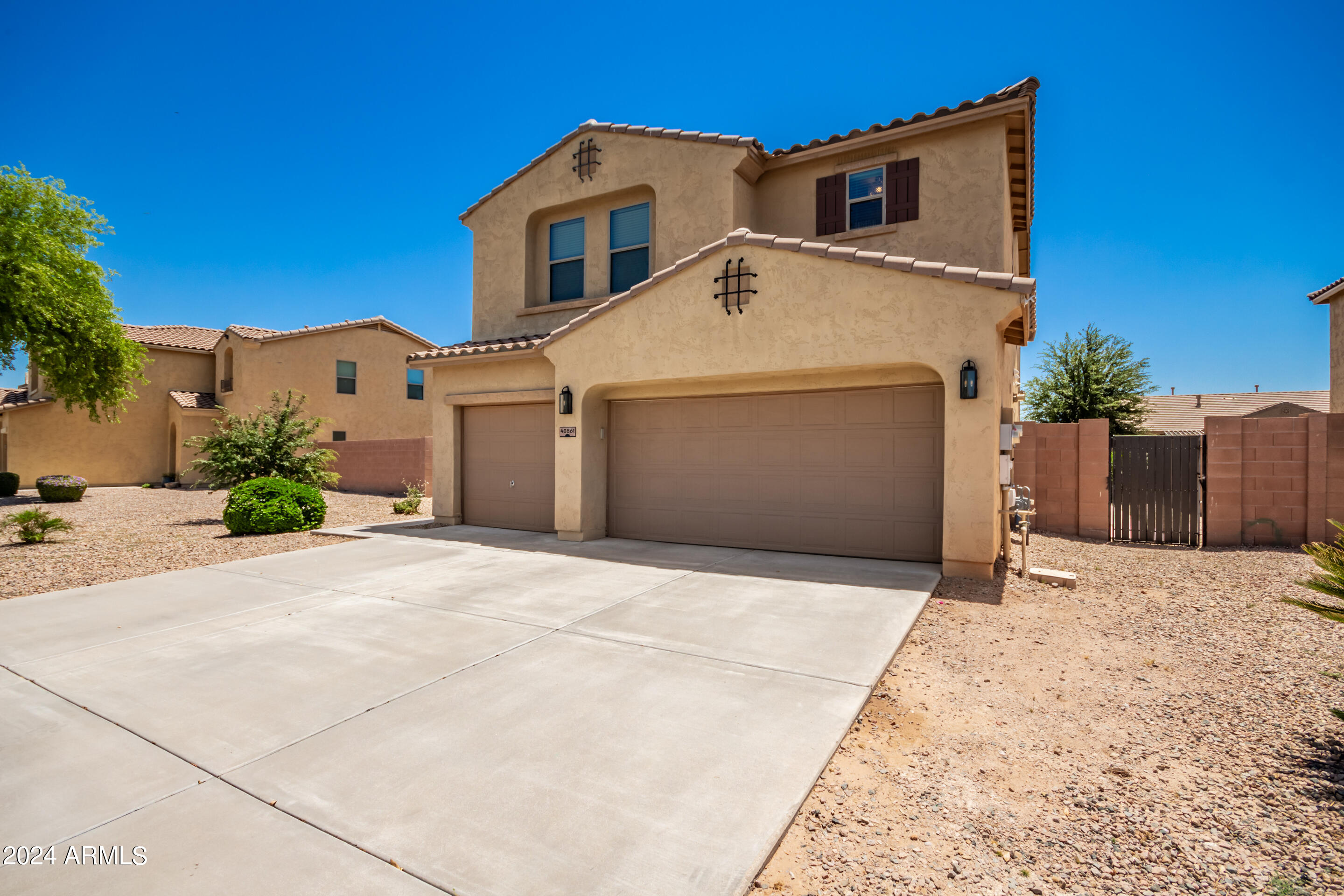 40861 W CHAMBERS Drive