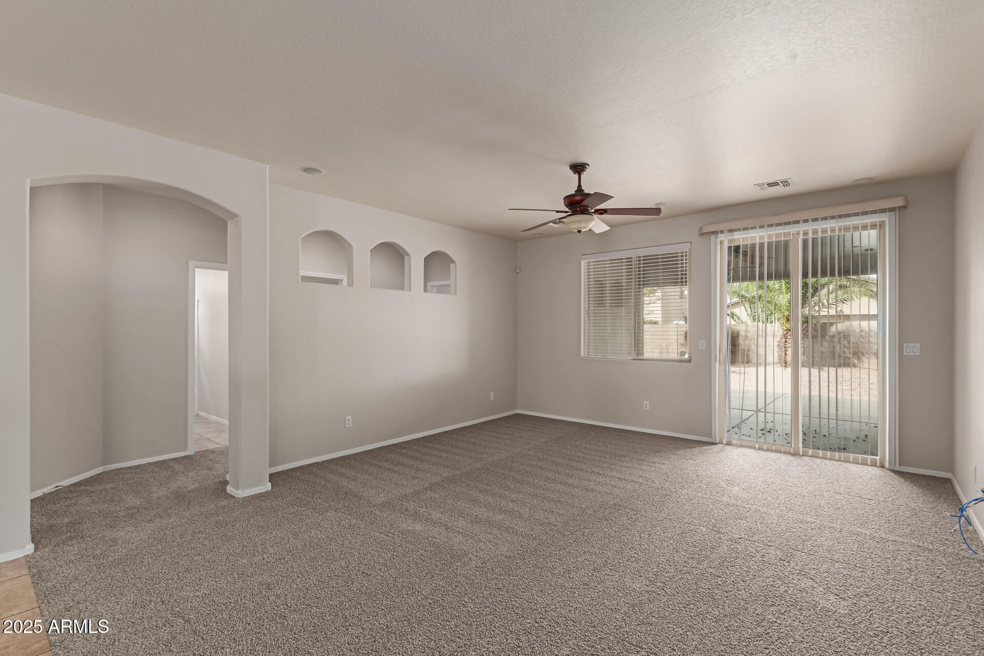 42374 W AVELLA Drive
