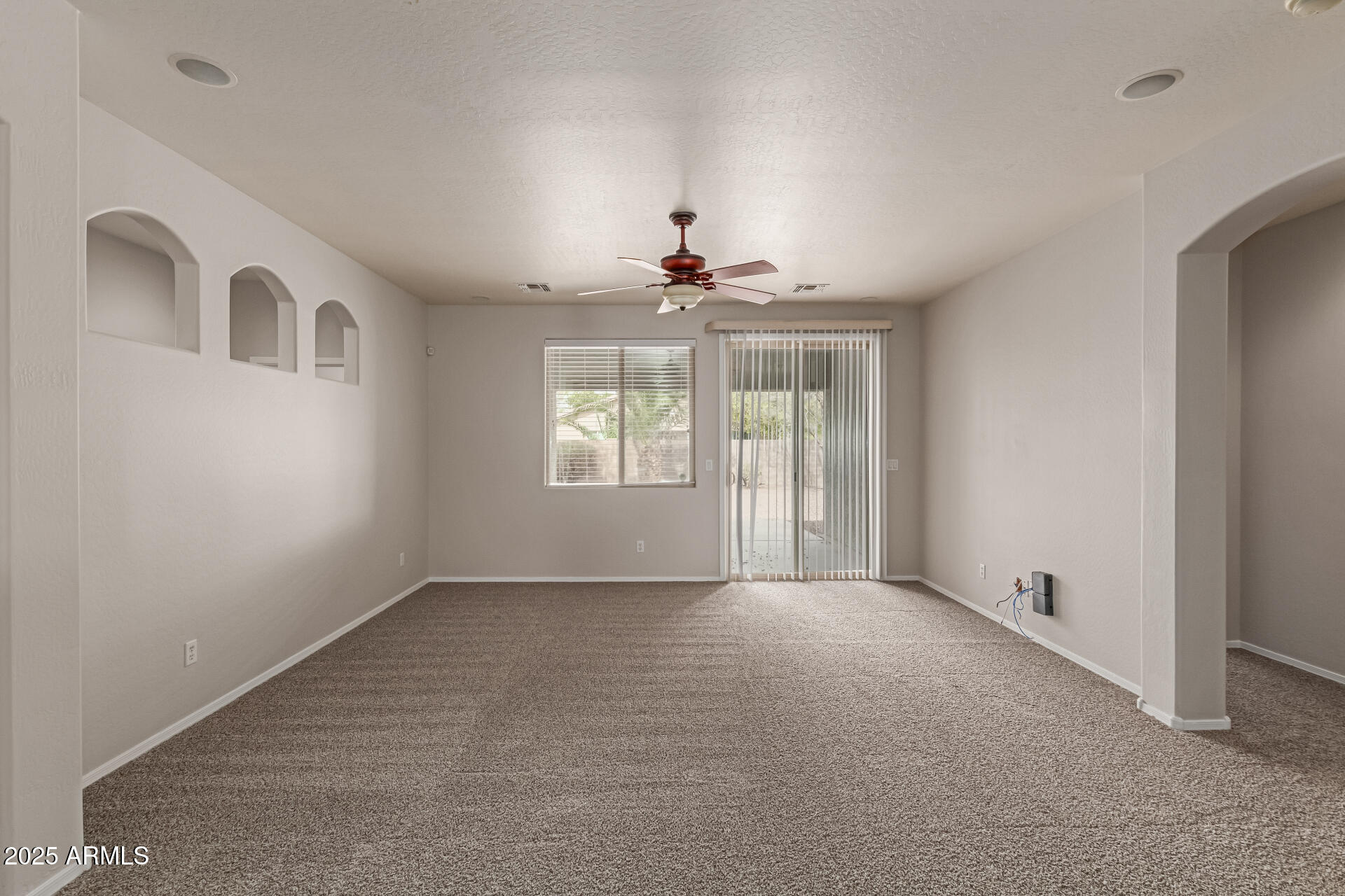 42374 W AVELLA Drive