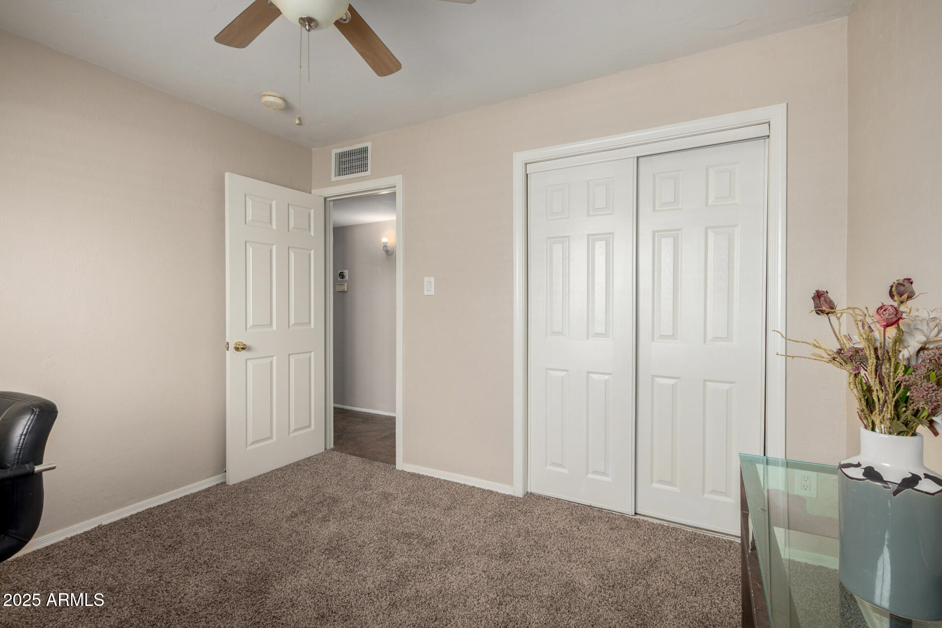 504 E LAUREL Drive