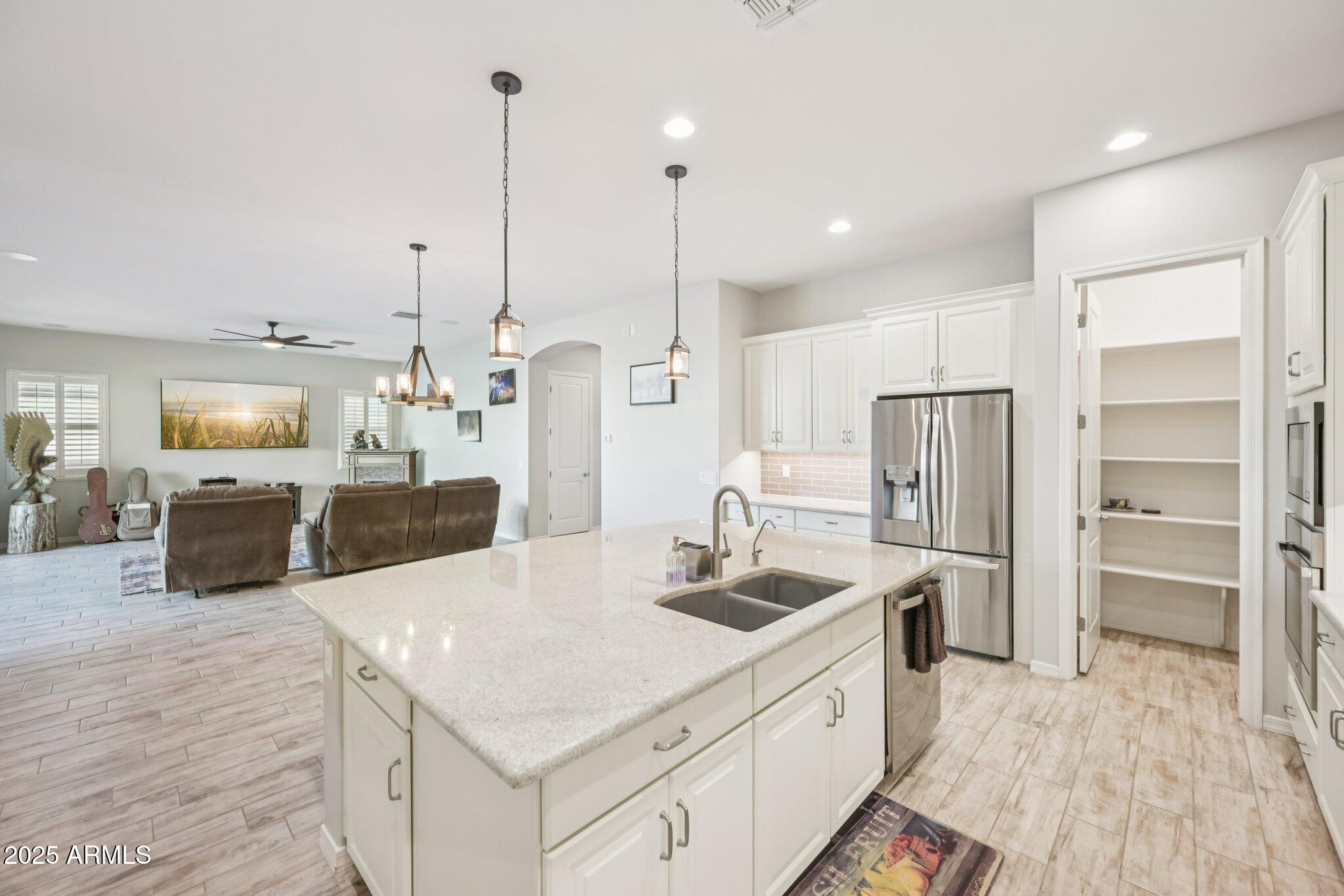 41356 W CENTENNIAL Drive