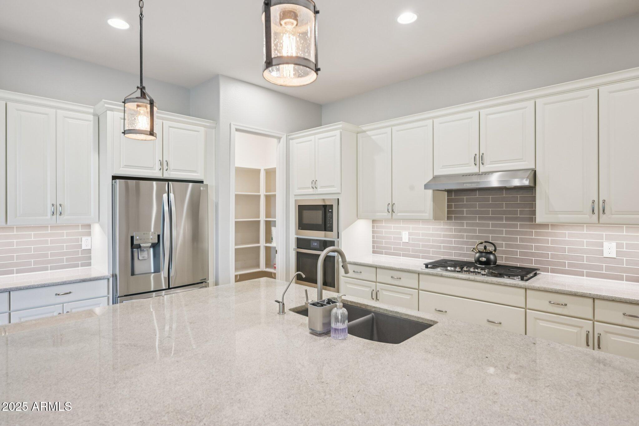 41356 W CENTENNIAL Drive