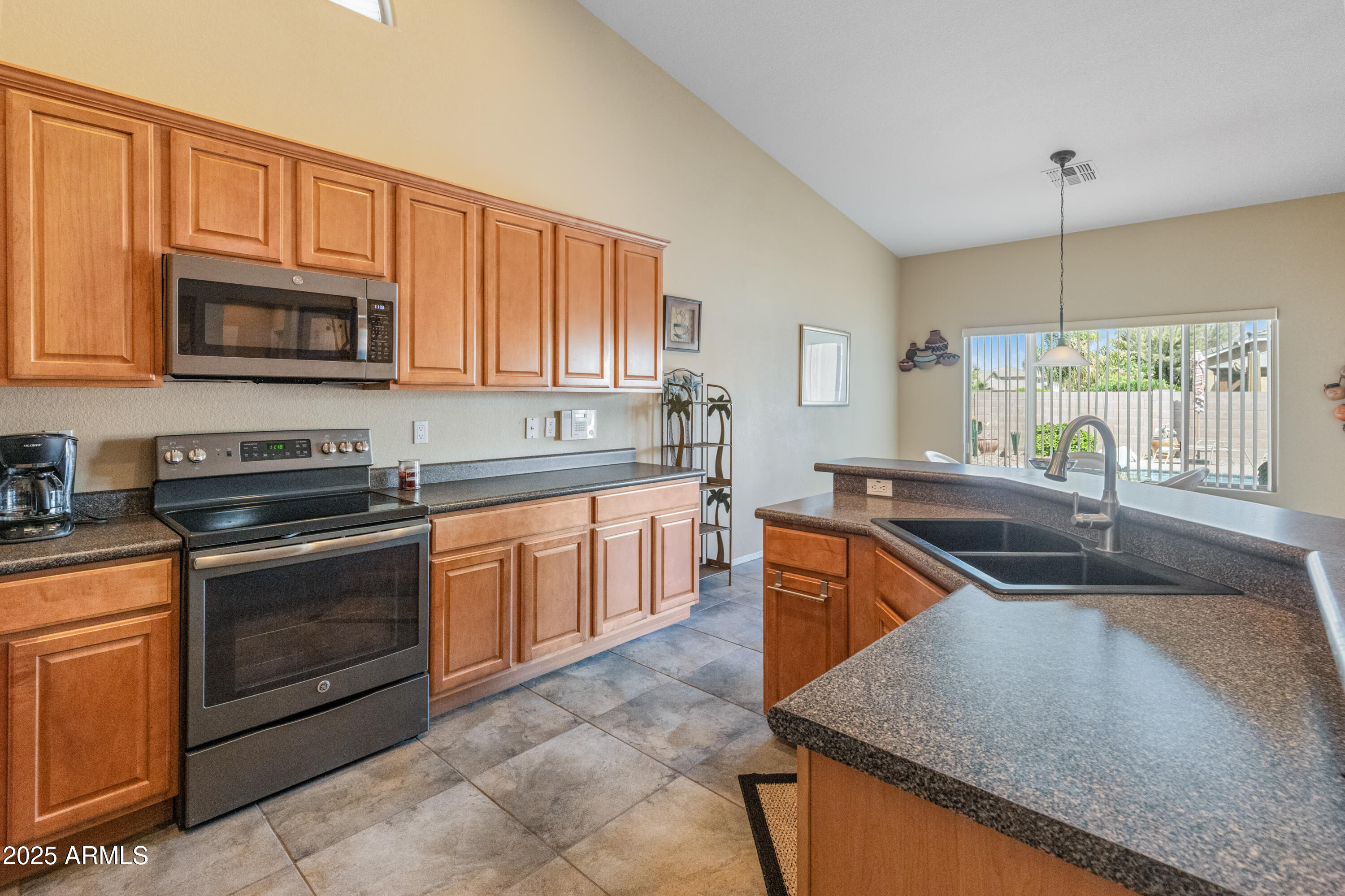 44574 W HIGH DESERT Trail