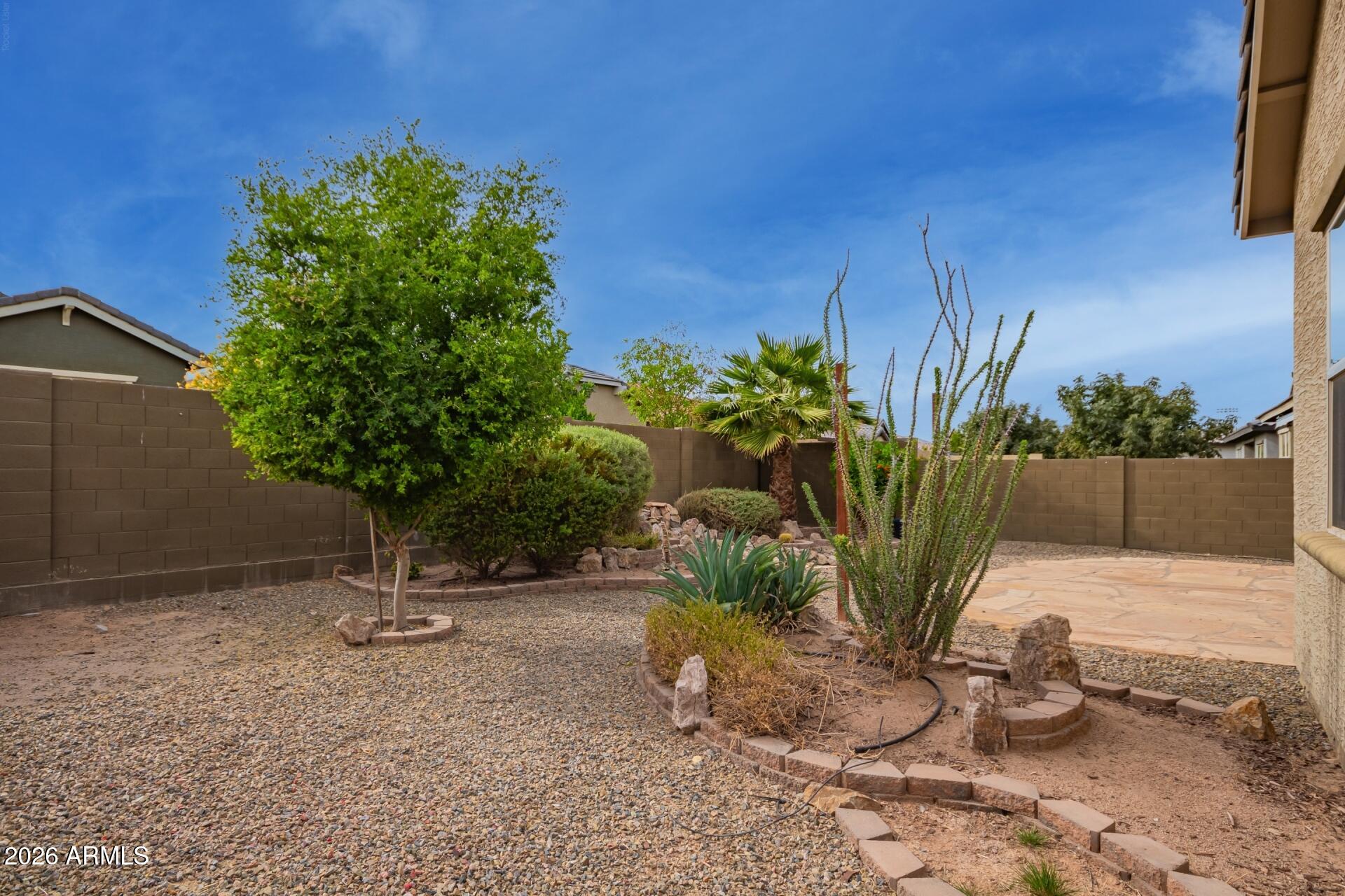 41335 W ALMIRA Drive