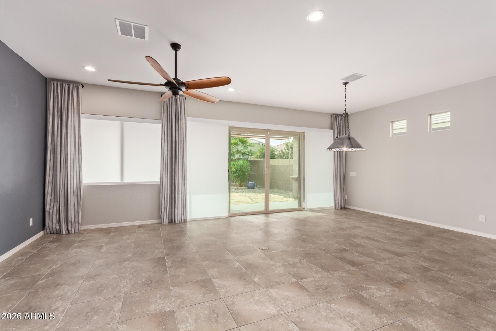 41335 W ALMIRA Drive