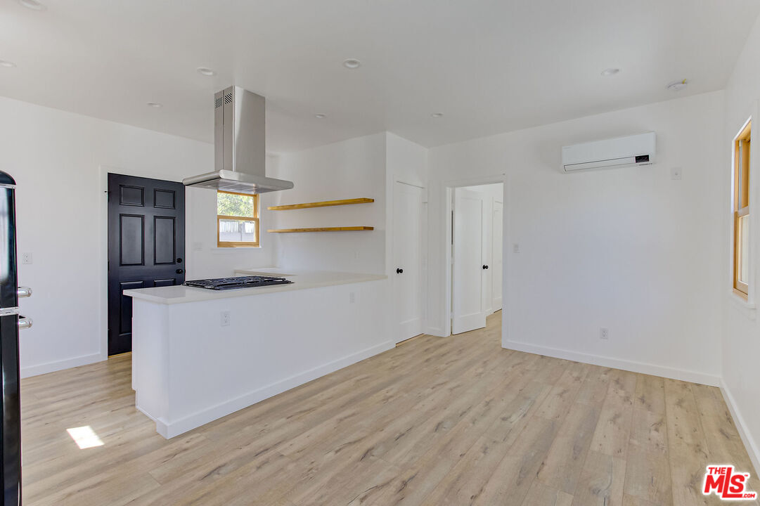 1269 4th Ave