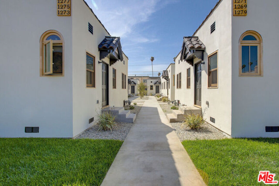 1269 4th Ave