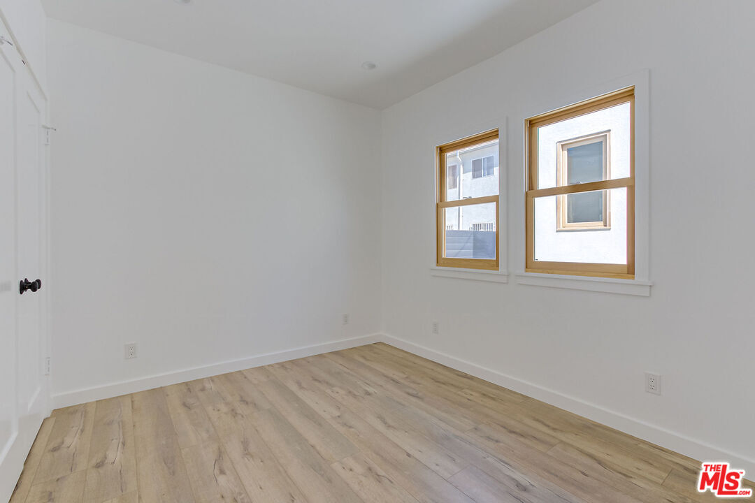1269 4th Ave