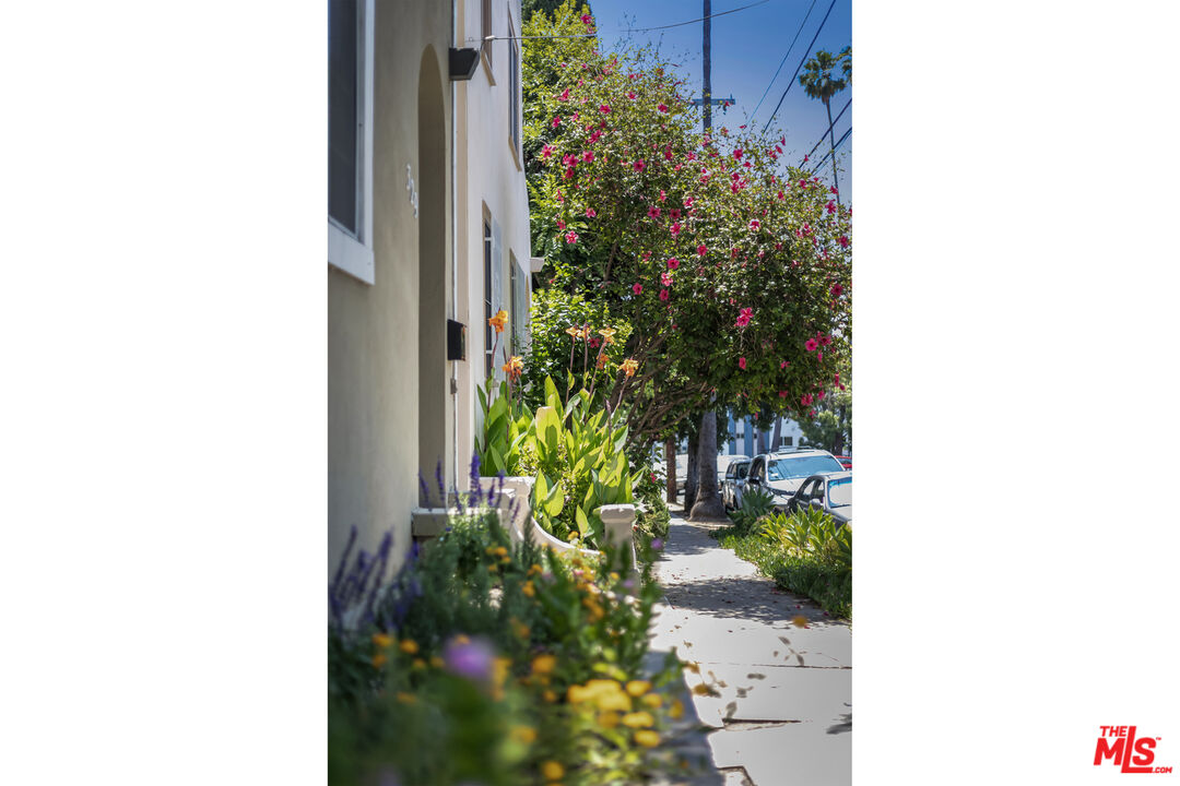 329 N Avenue 57