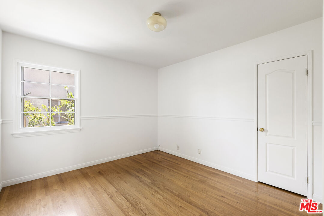 369 S Roosevelt Ave
