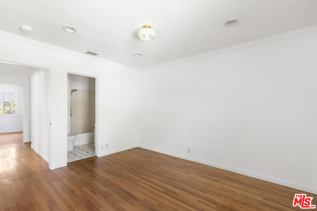 369 S Roosevelt Ave