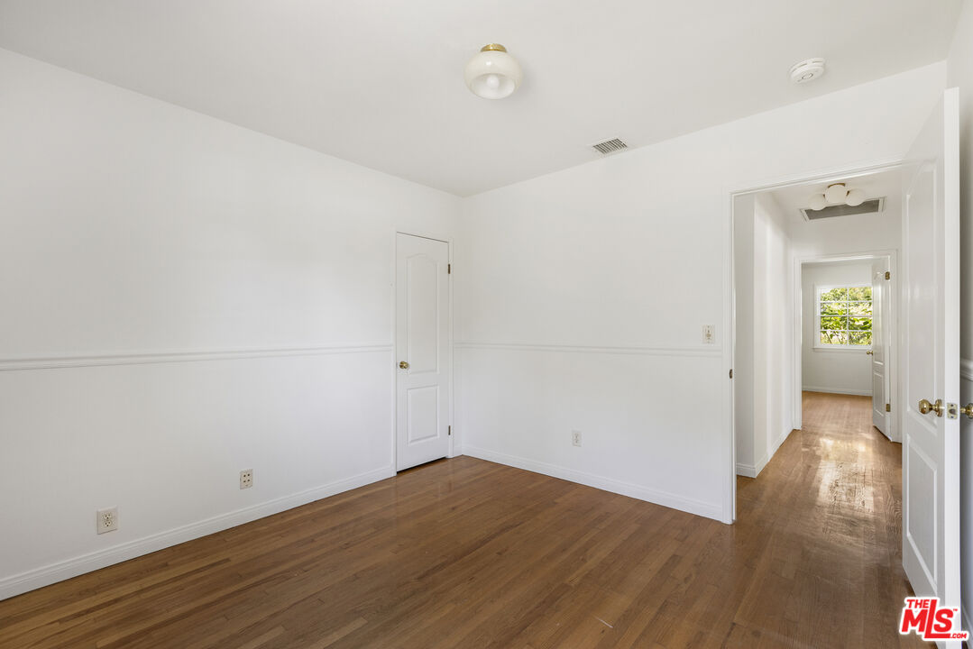 369 S Roosevelt Ave