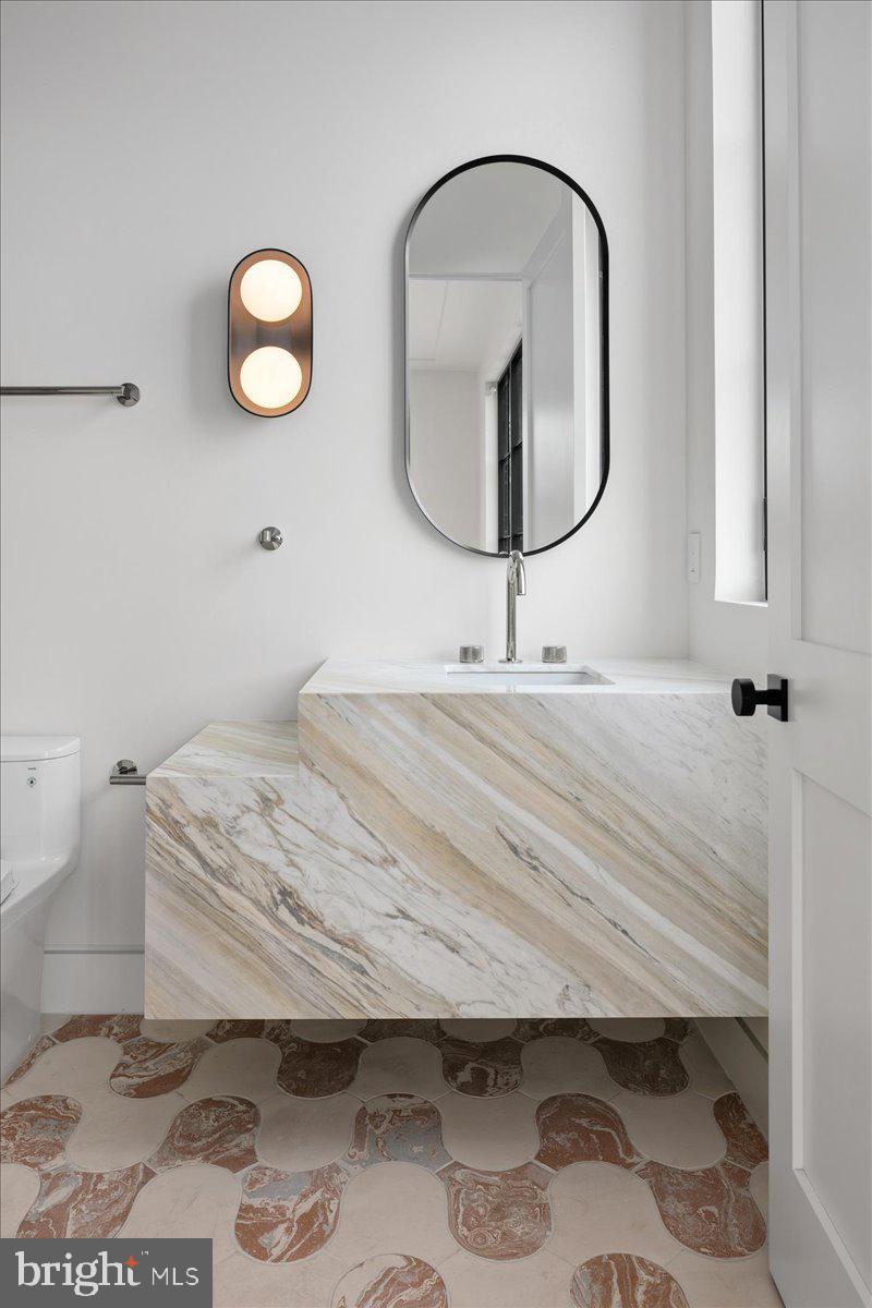 3500 N ABINGDON STREET