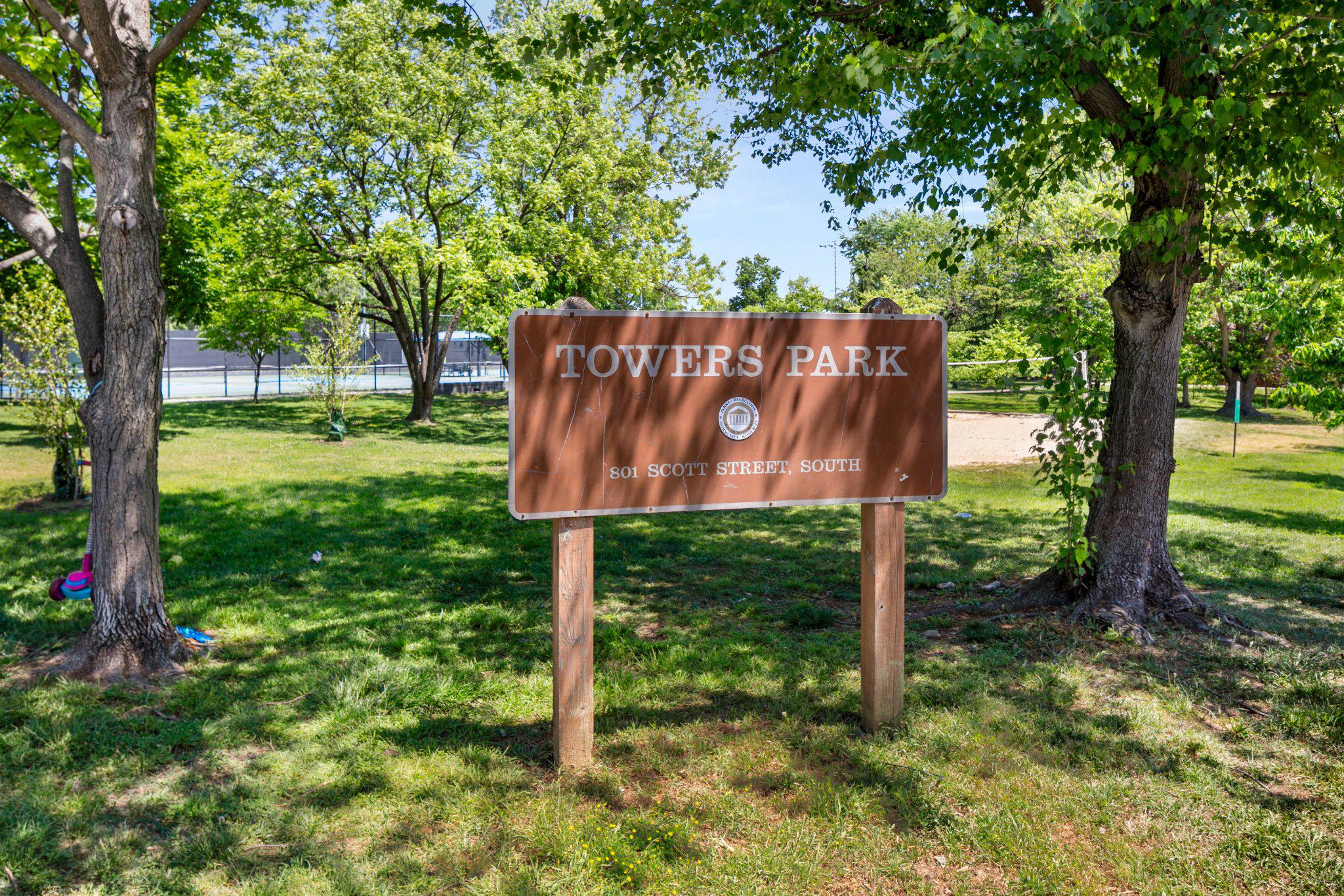 2300 9TH STREET S LOT 1