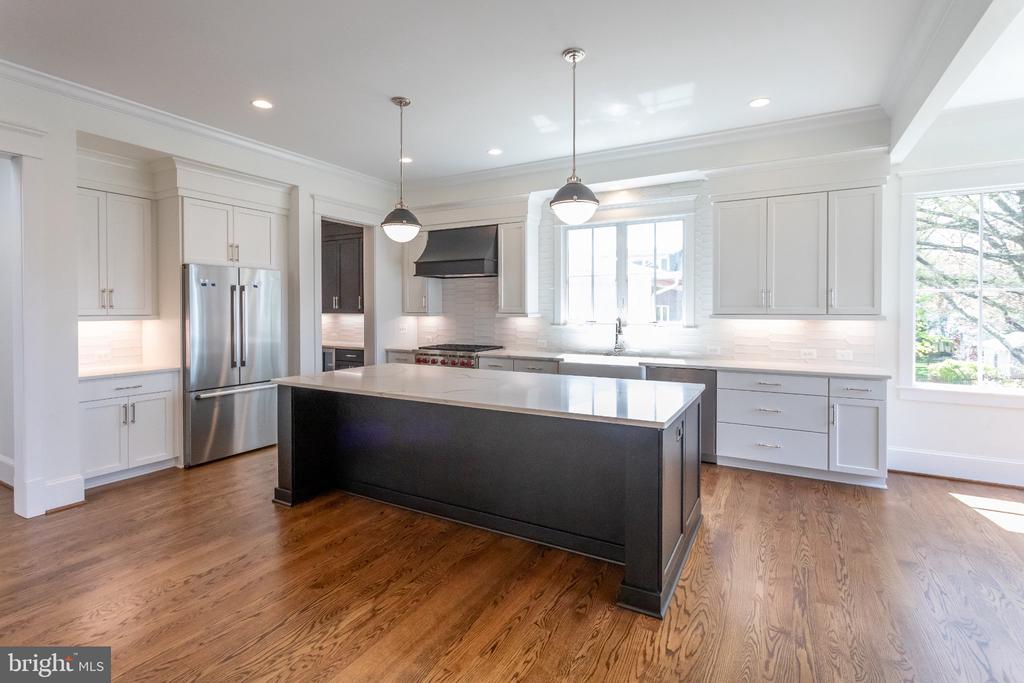 3528 14TH STREET N