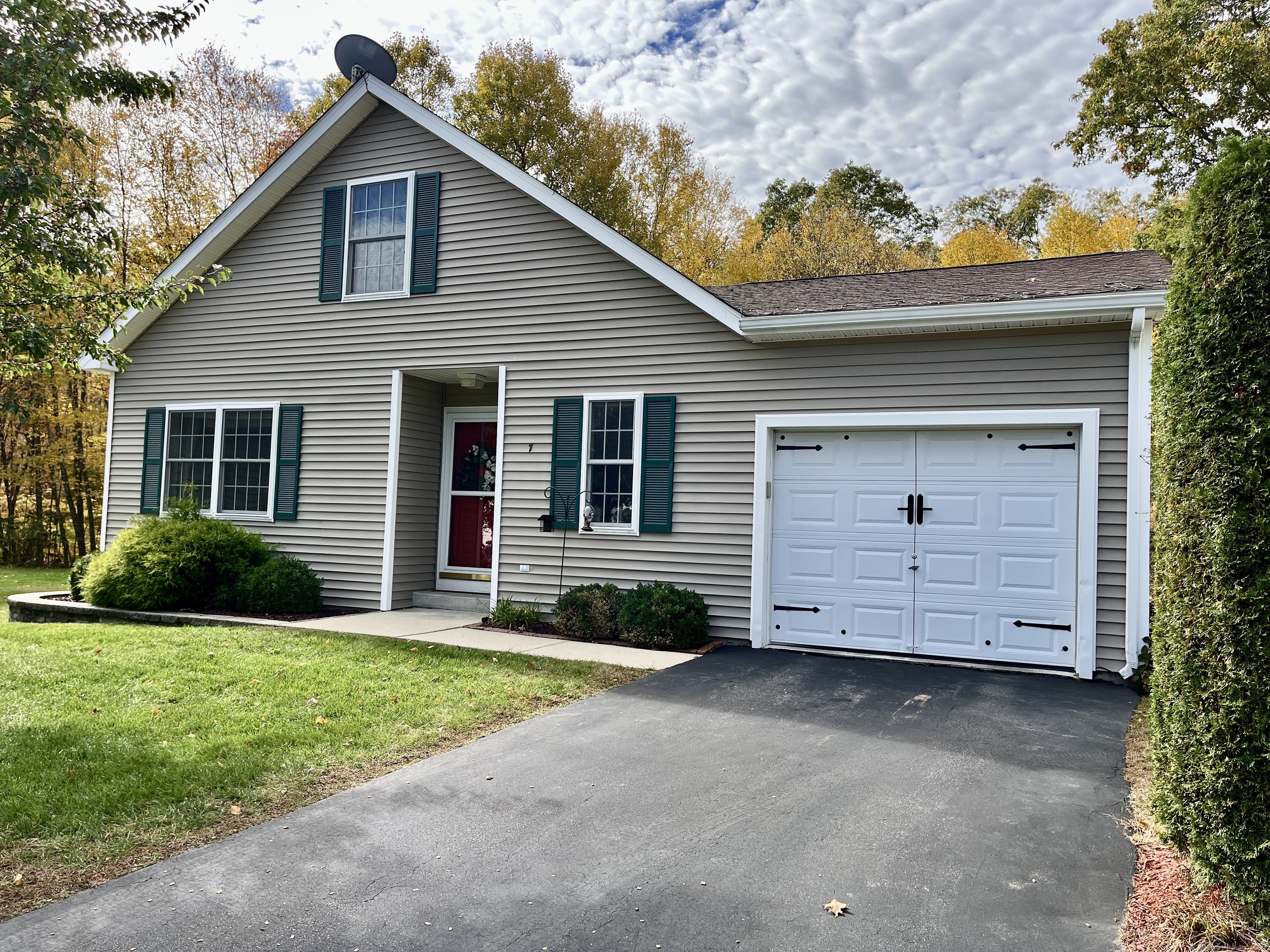 7 Trading Cove Circle 7