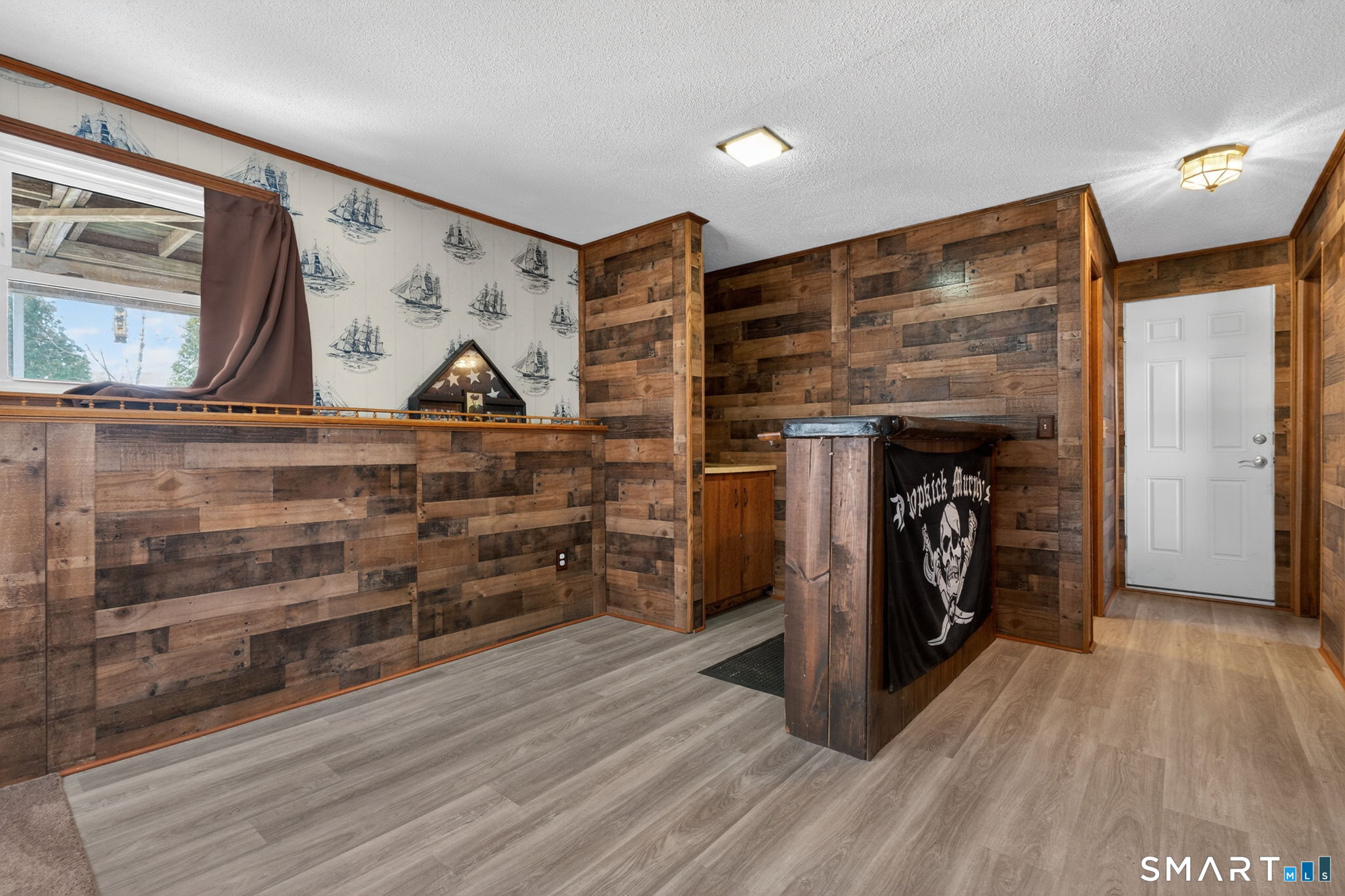 187 Baker Avenue Extension