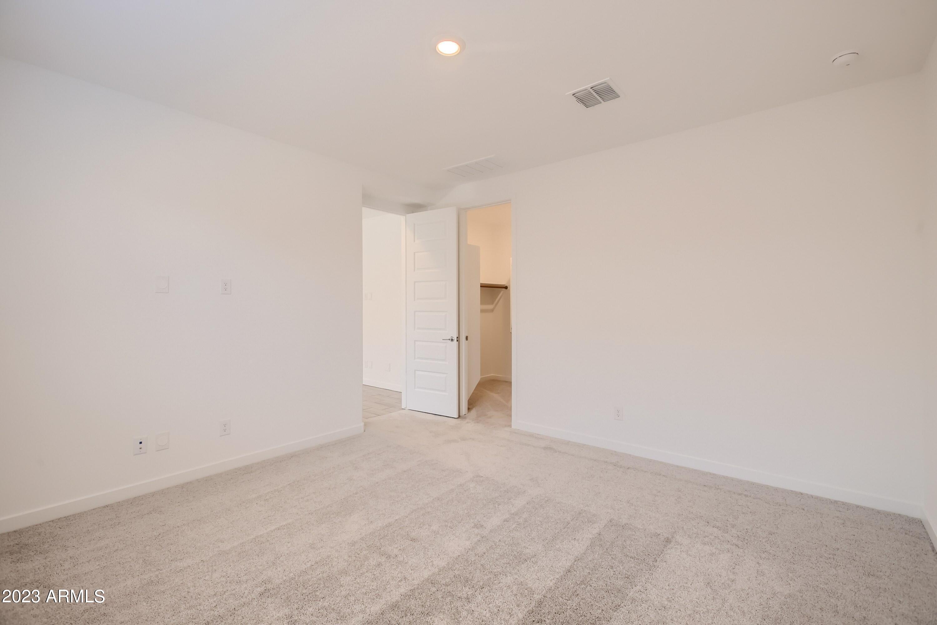 2104 W SLEEPY RANCH Road