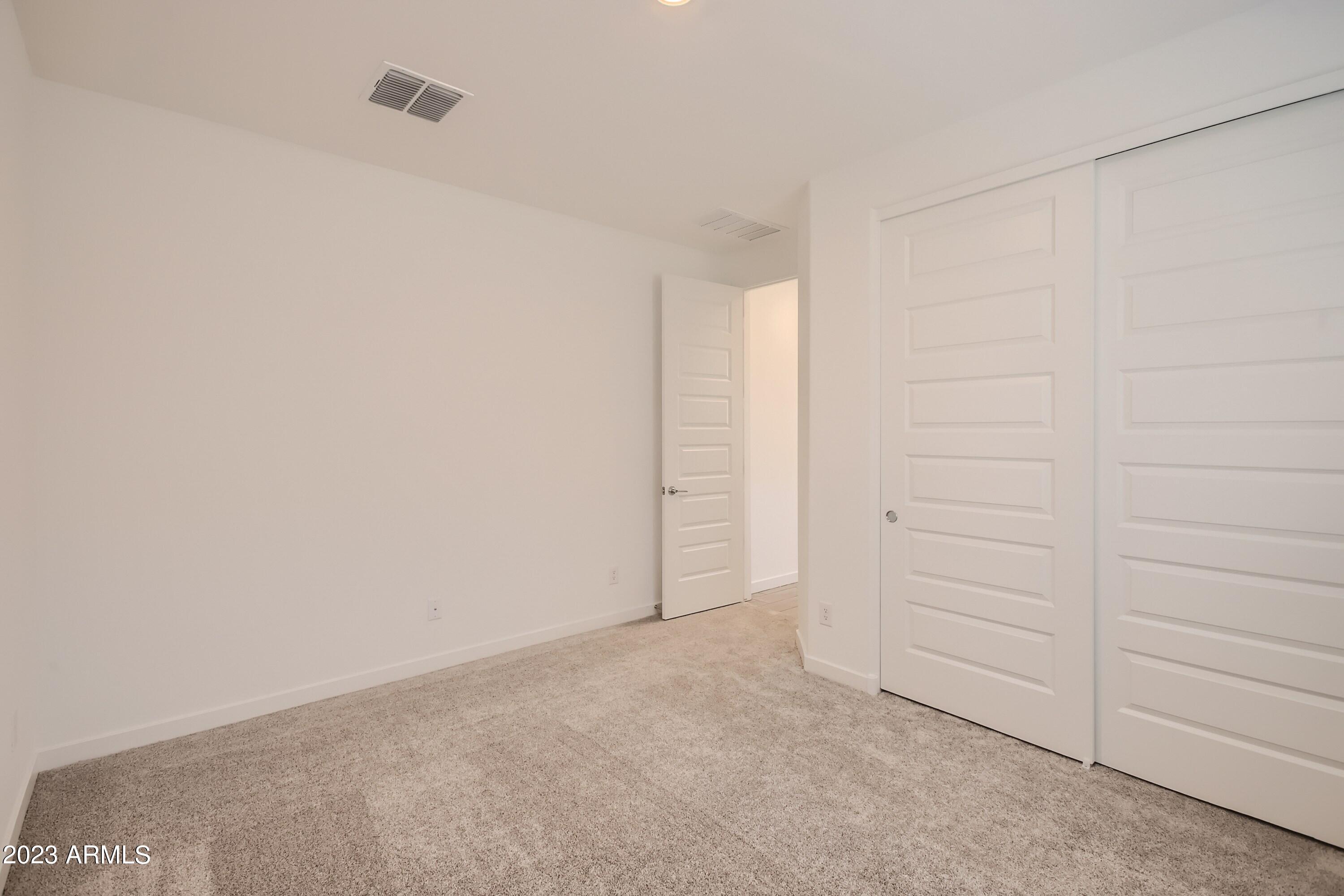 2104 W SLEEPY RANCH Road