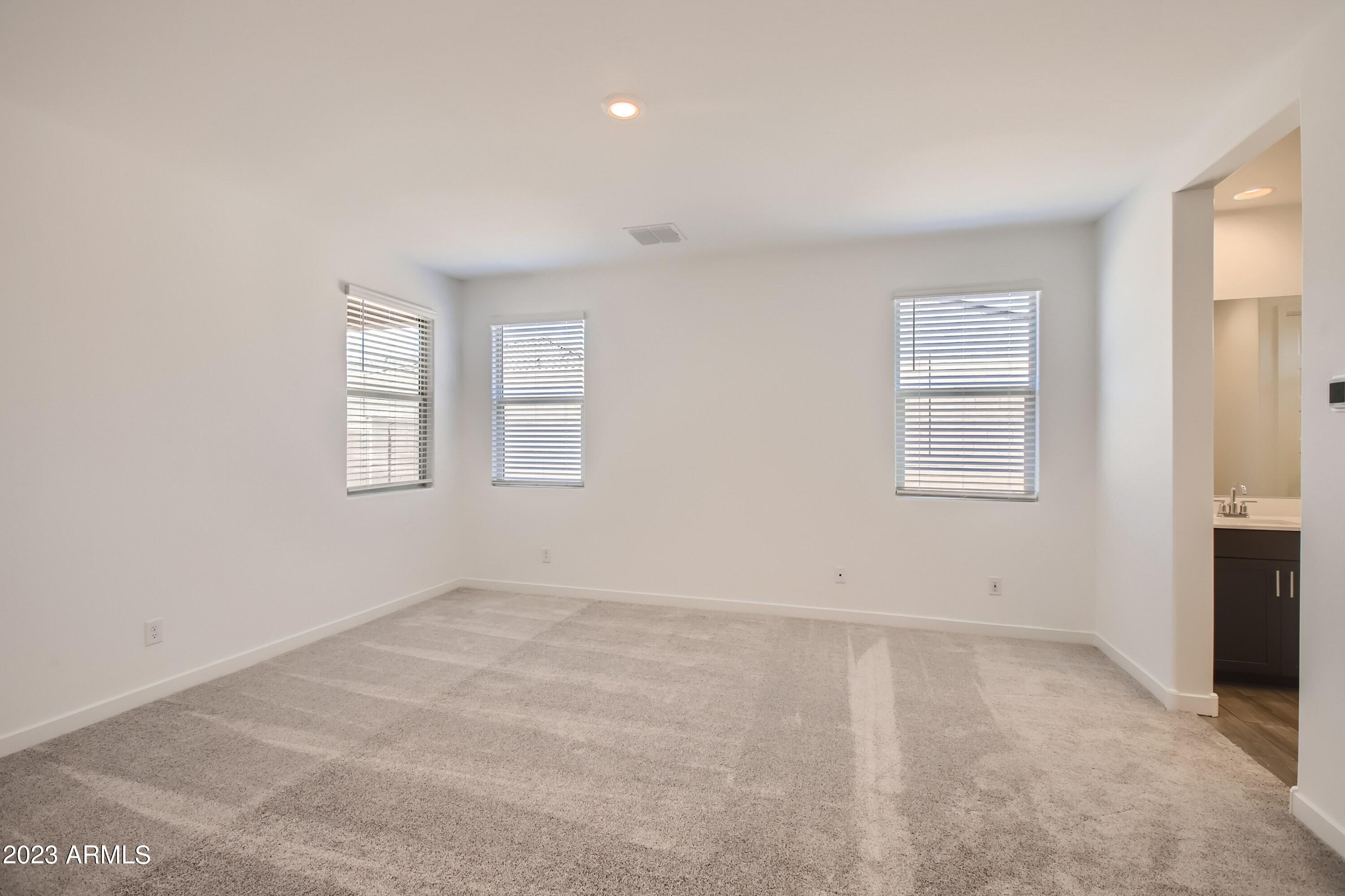 2104 W SLEEPY RANCH Road