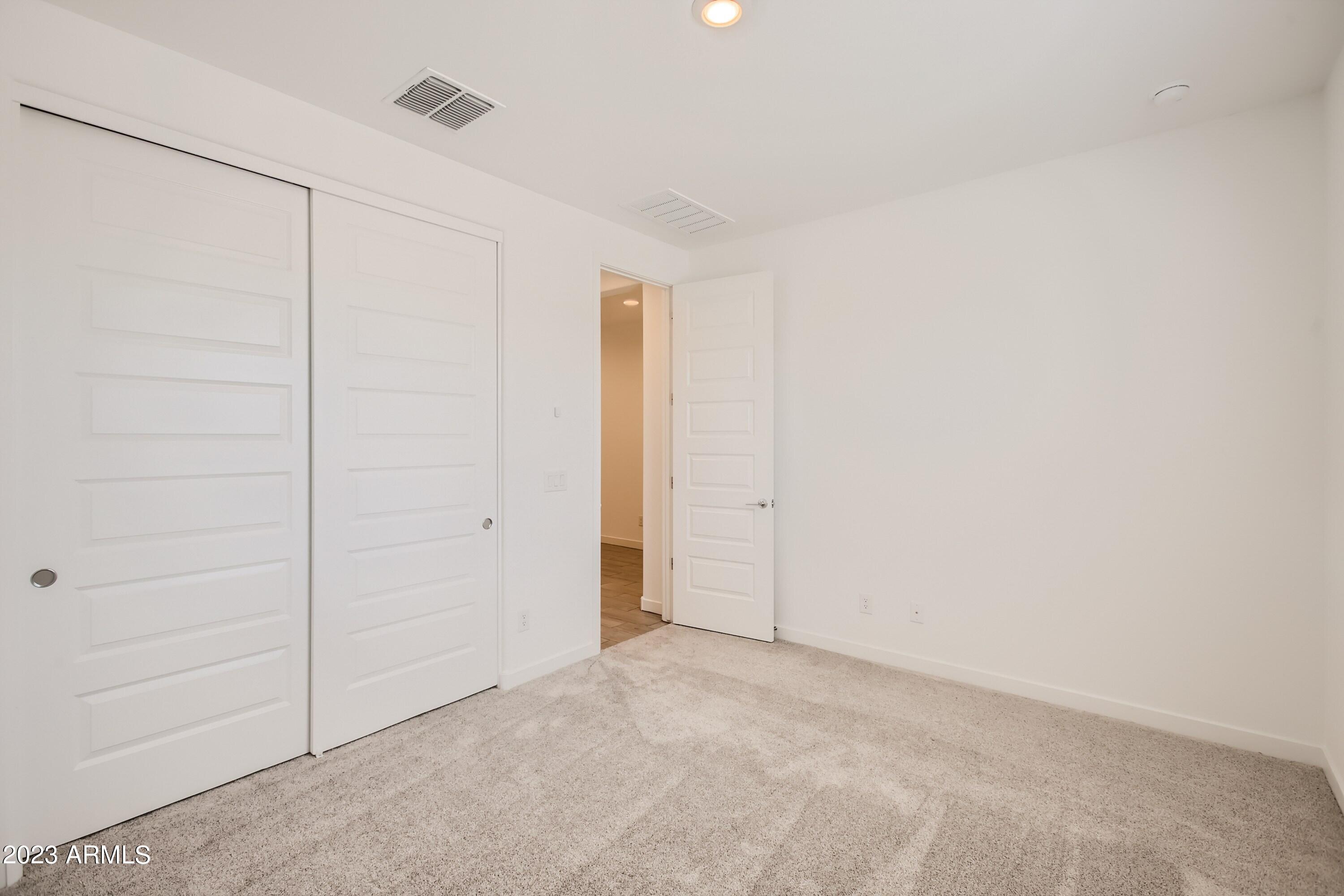 2104 W SLEEPY RANCH Road