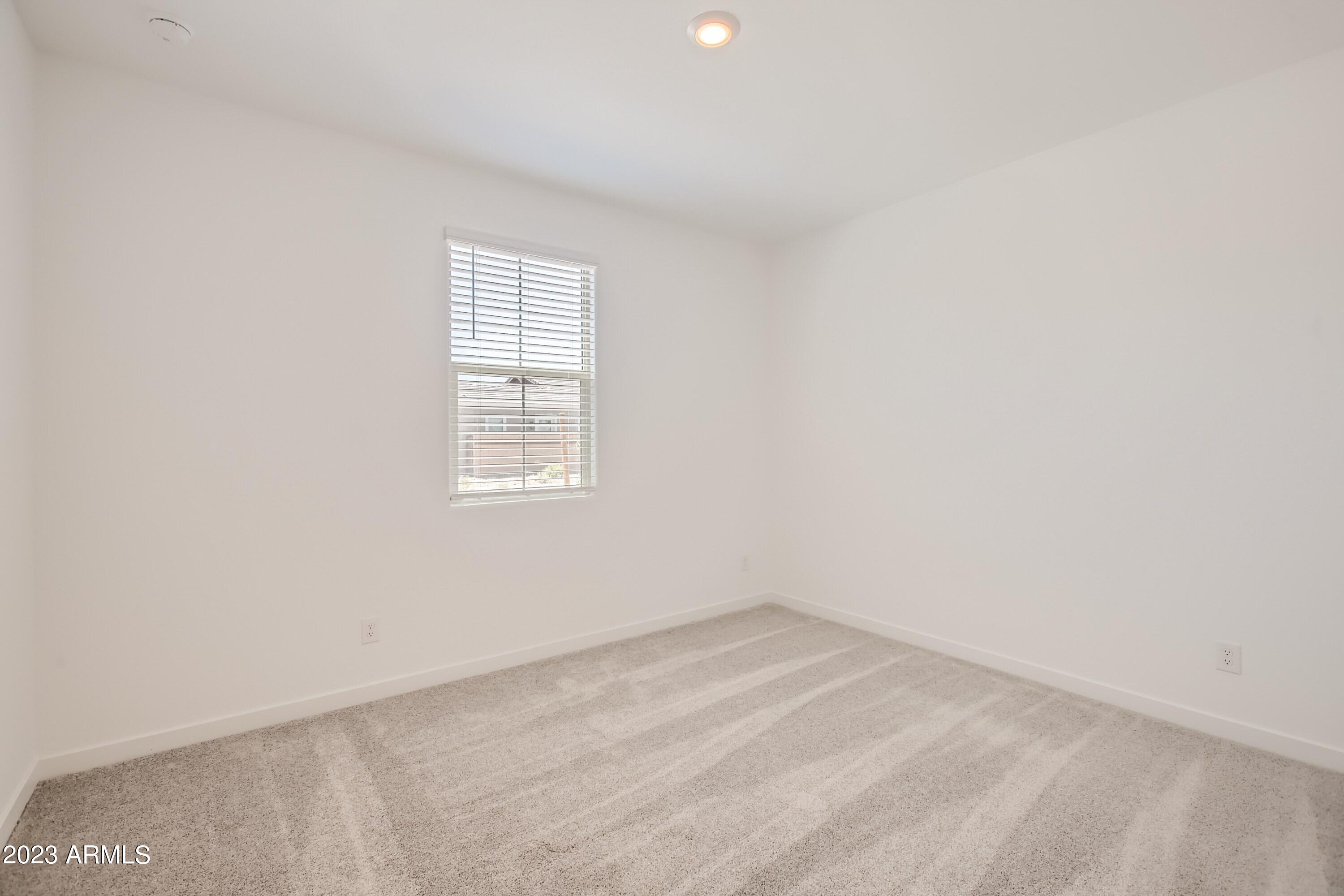 2104 W SLEEPY RANCH Road