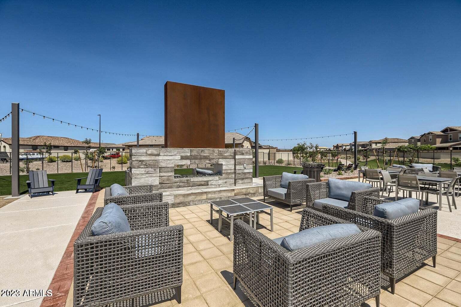 4054 E AMOROSO Drive