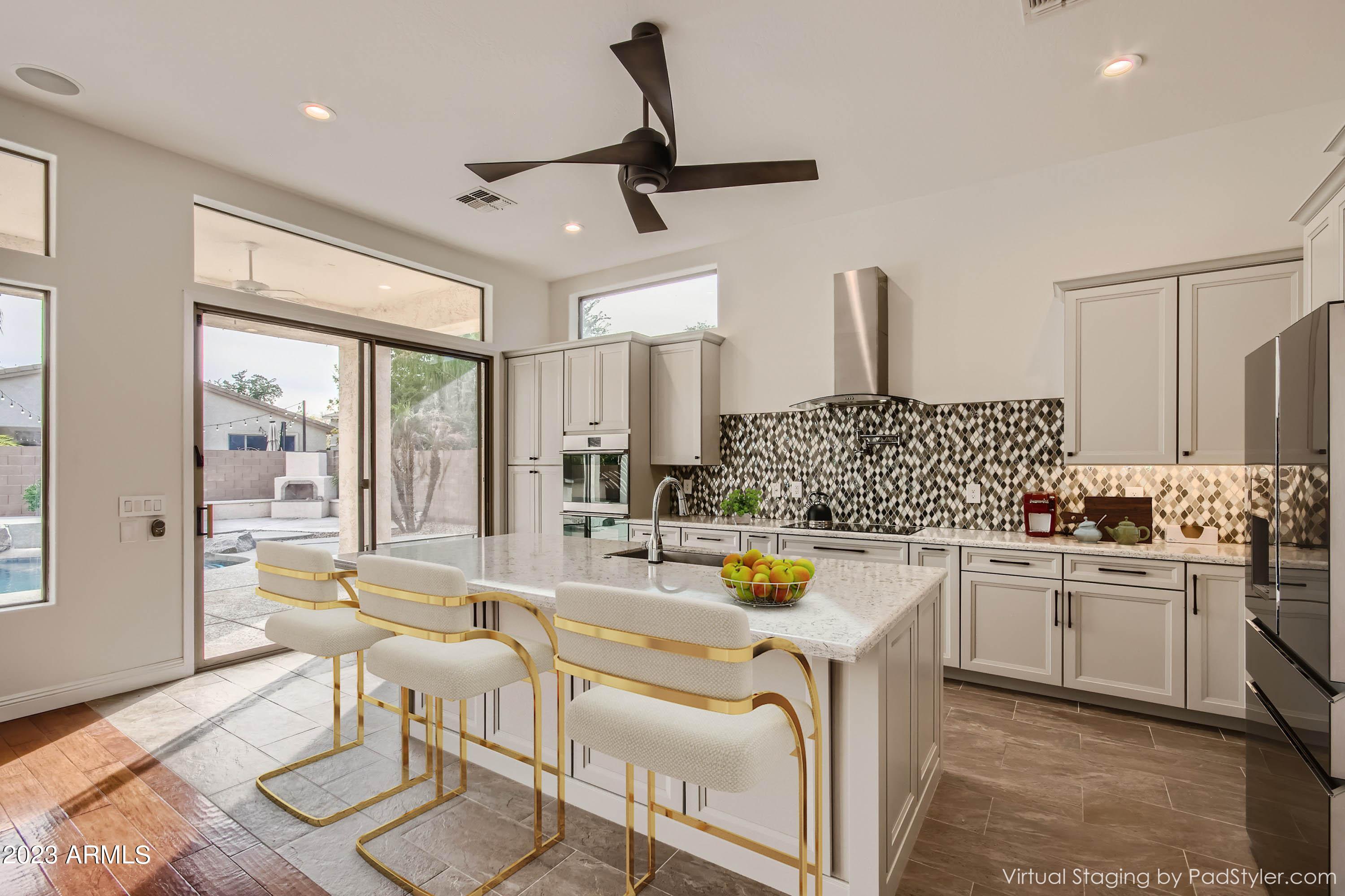 853 E AQUARIUS Place