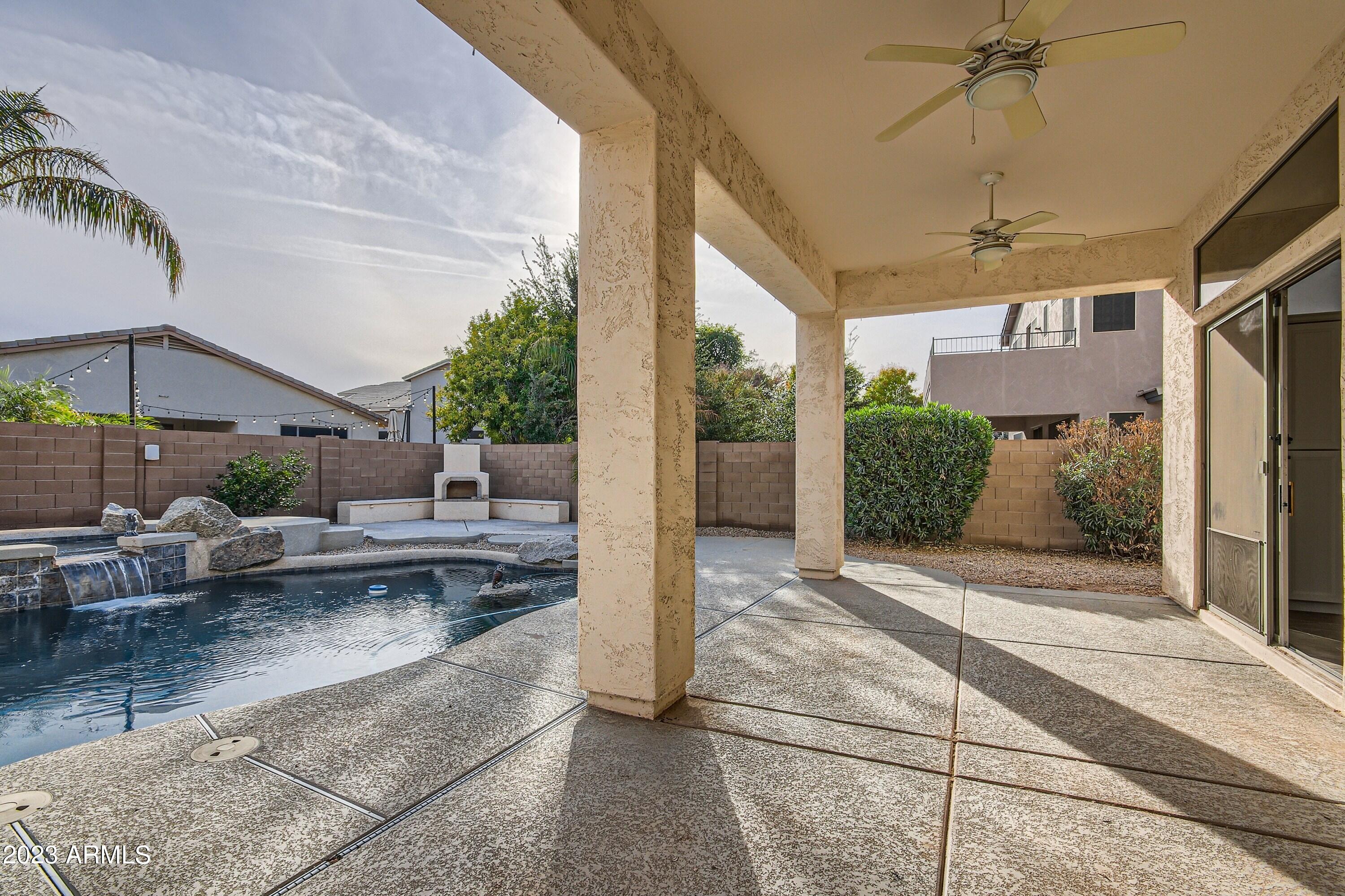 853 E AQUARIUS Place