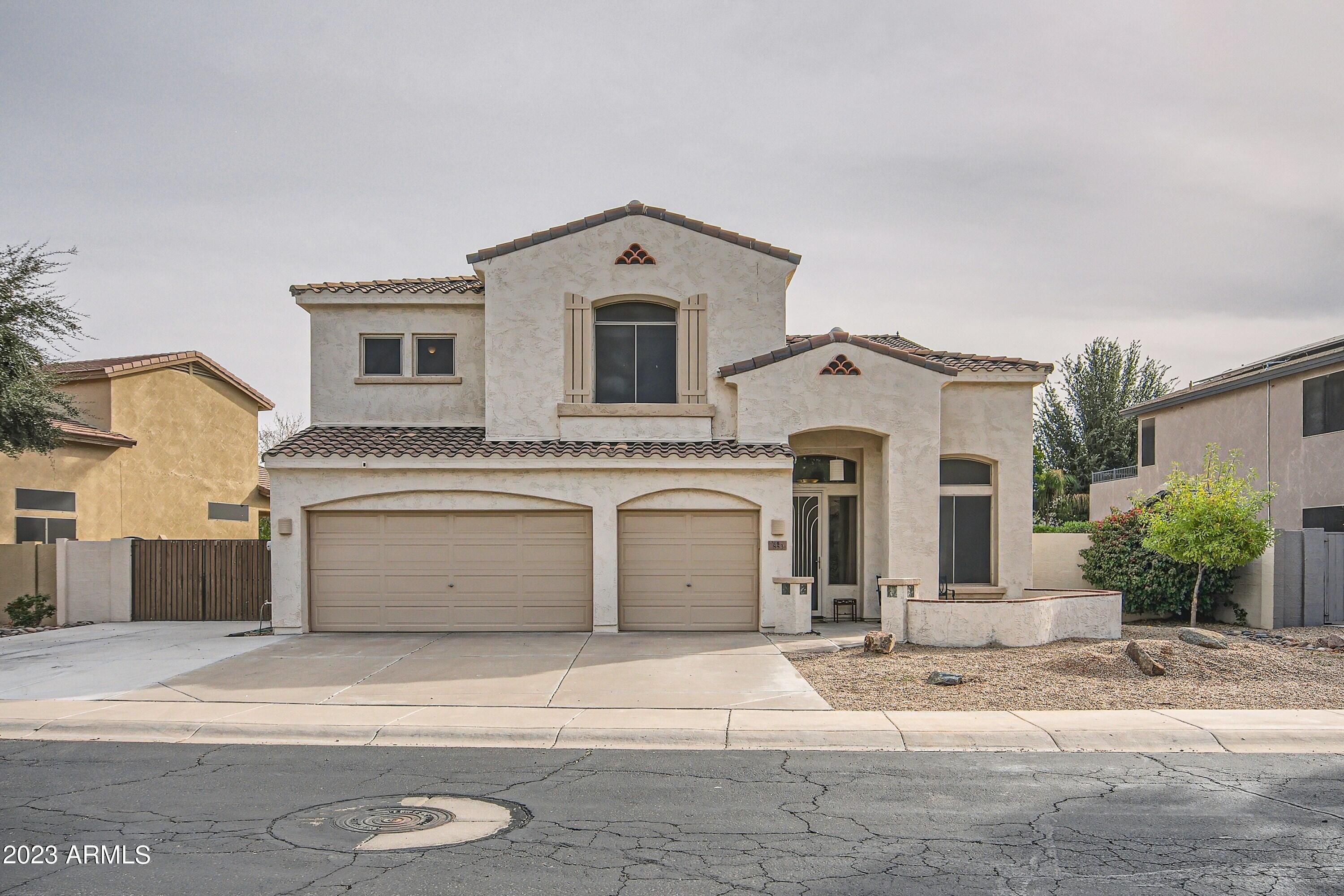 853 E AQUARIUS Place