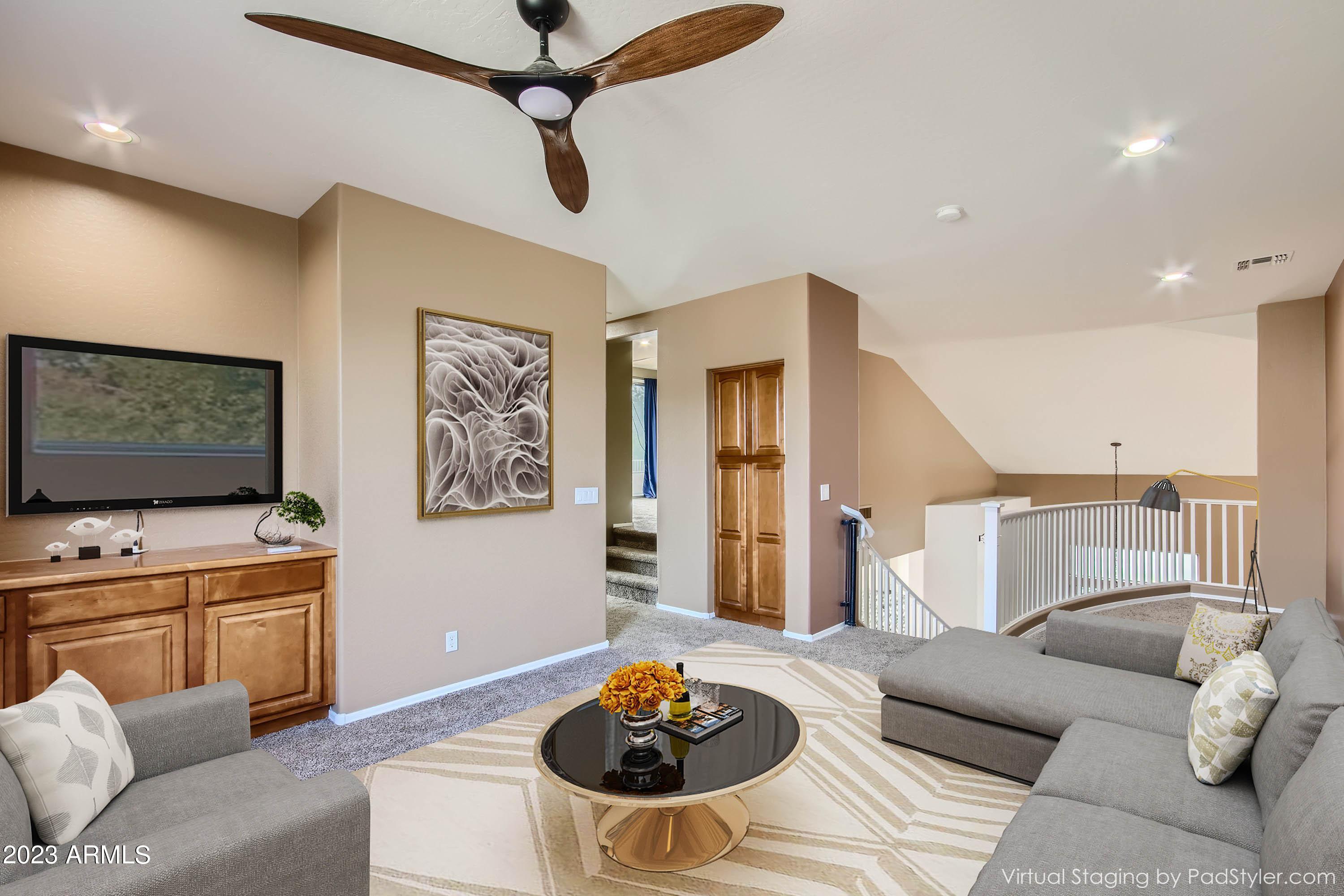 853 E AQUARIUS Place