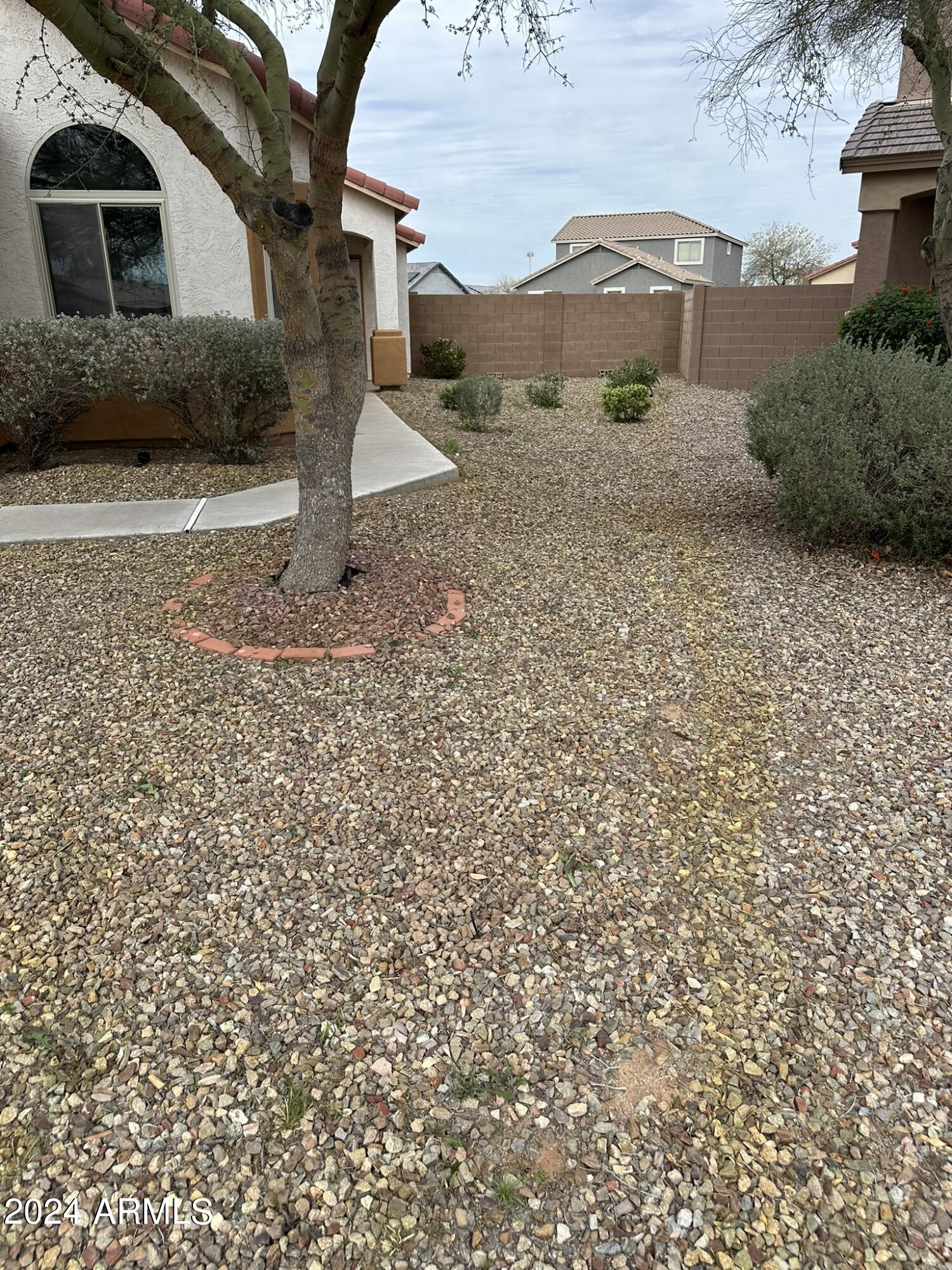 1788 E DESERT BREEZE Place