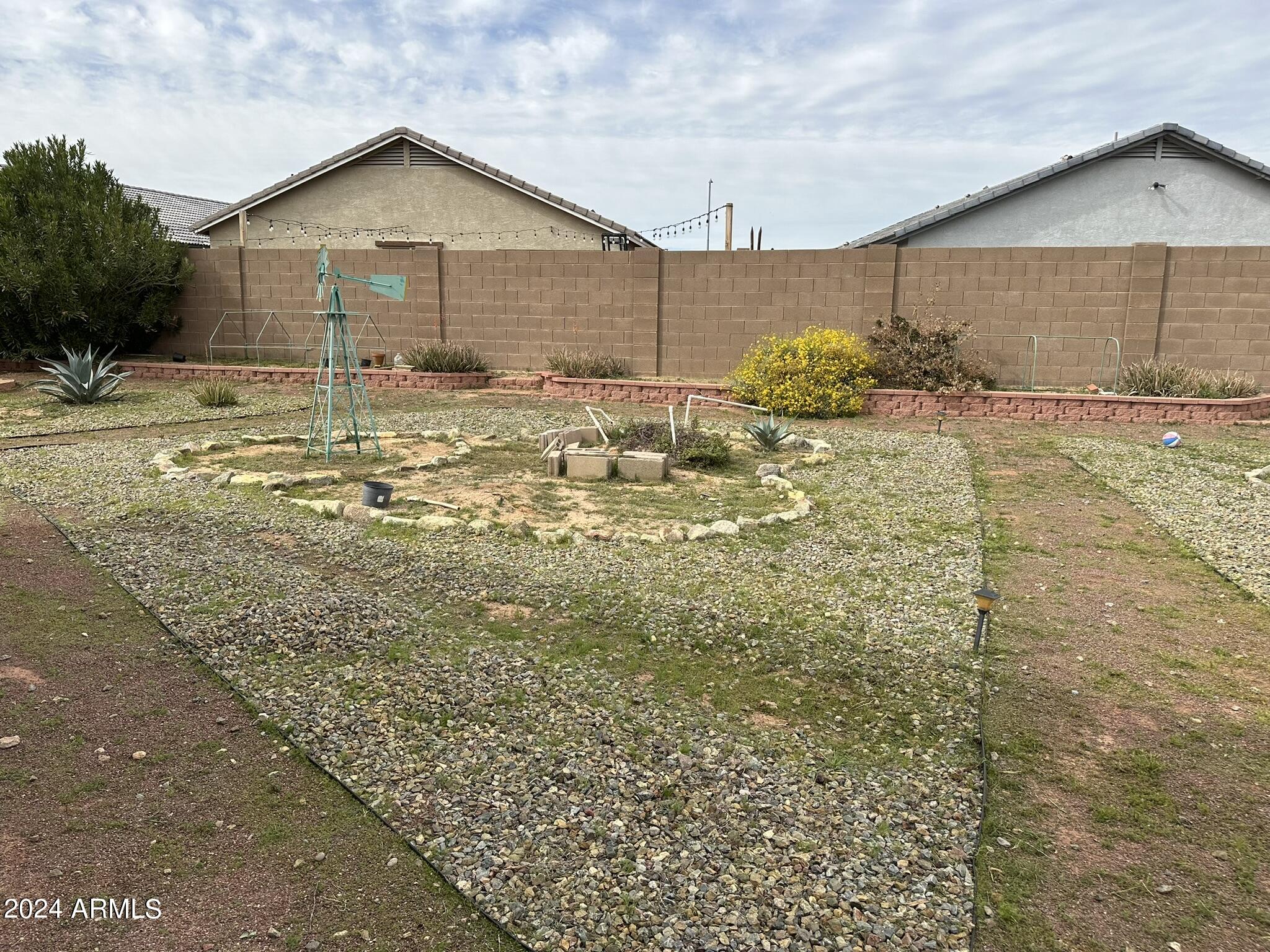 1788 E DESERT BREEZE Place