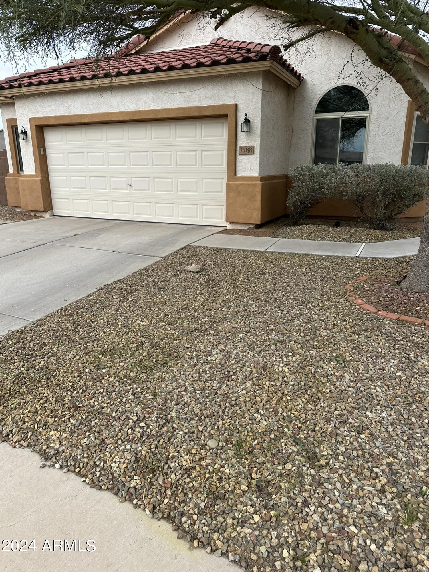 1788 E DESERT BREEZE Place