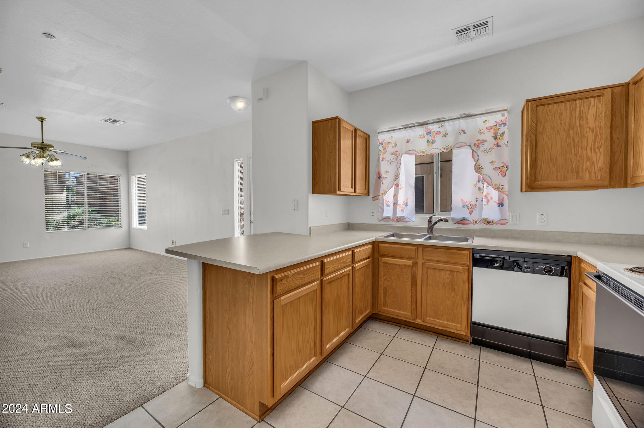805 S SYCAMORE -- # 111