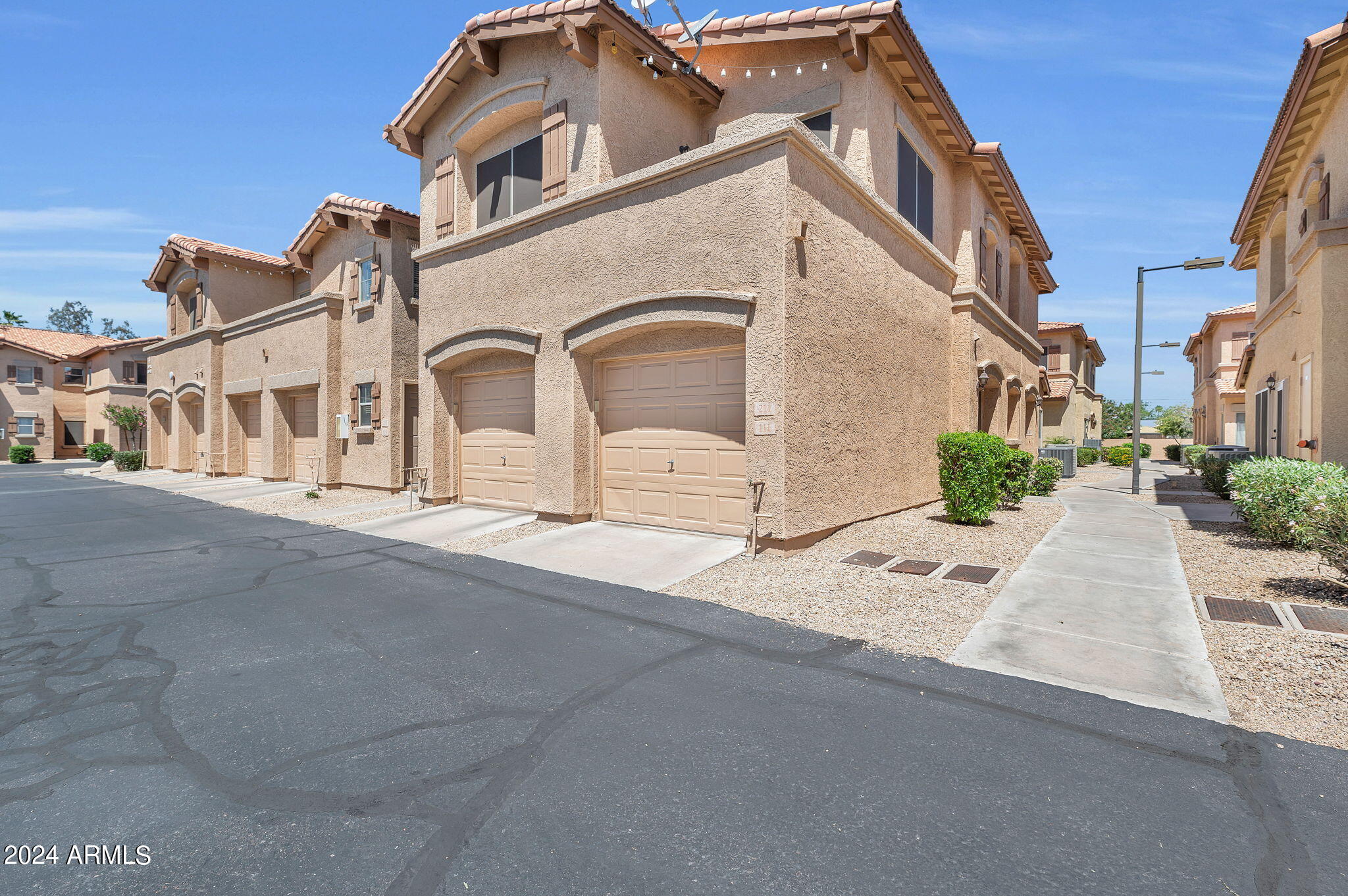 805 S SYCAMORE -- # 111